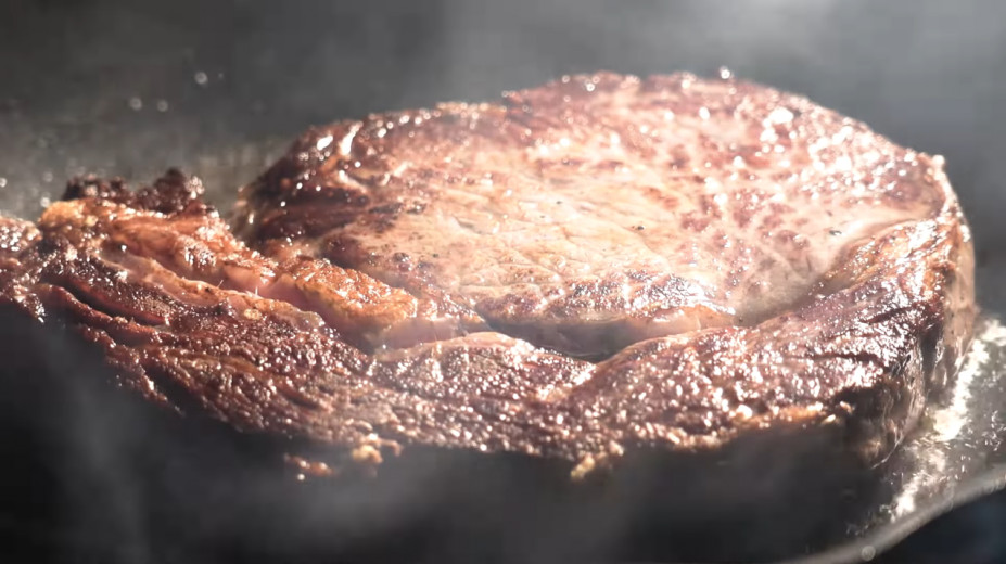 日本一直接当场煮给你看，新作《啃食尸体的冒险饭》释出特别宣传影片，本作将在明年 1 月 27 日正式发售。
