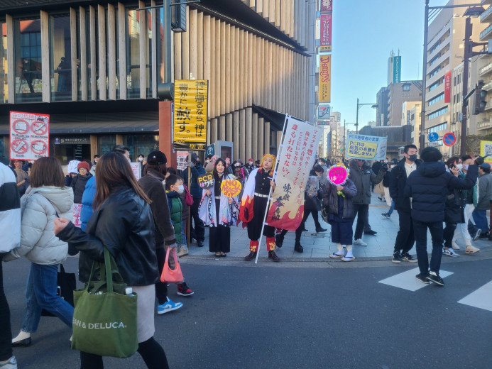 【趣闻分享】大哥这次输了w...C99 上出现反疫苗的《鬼灭之刃》炼狱杏寿郎 COSER 确诊新冠状病毒之旅。