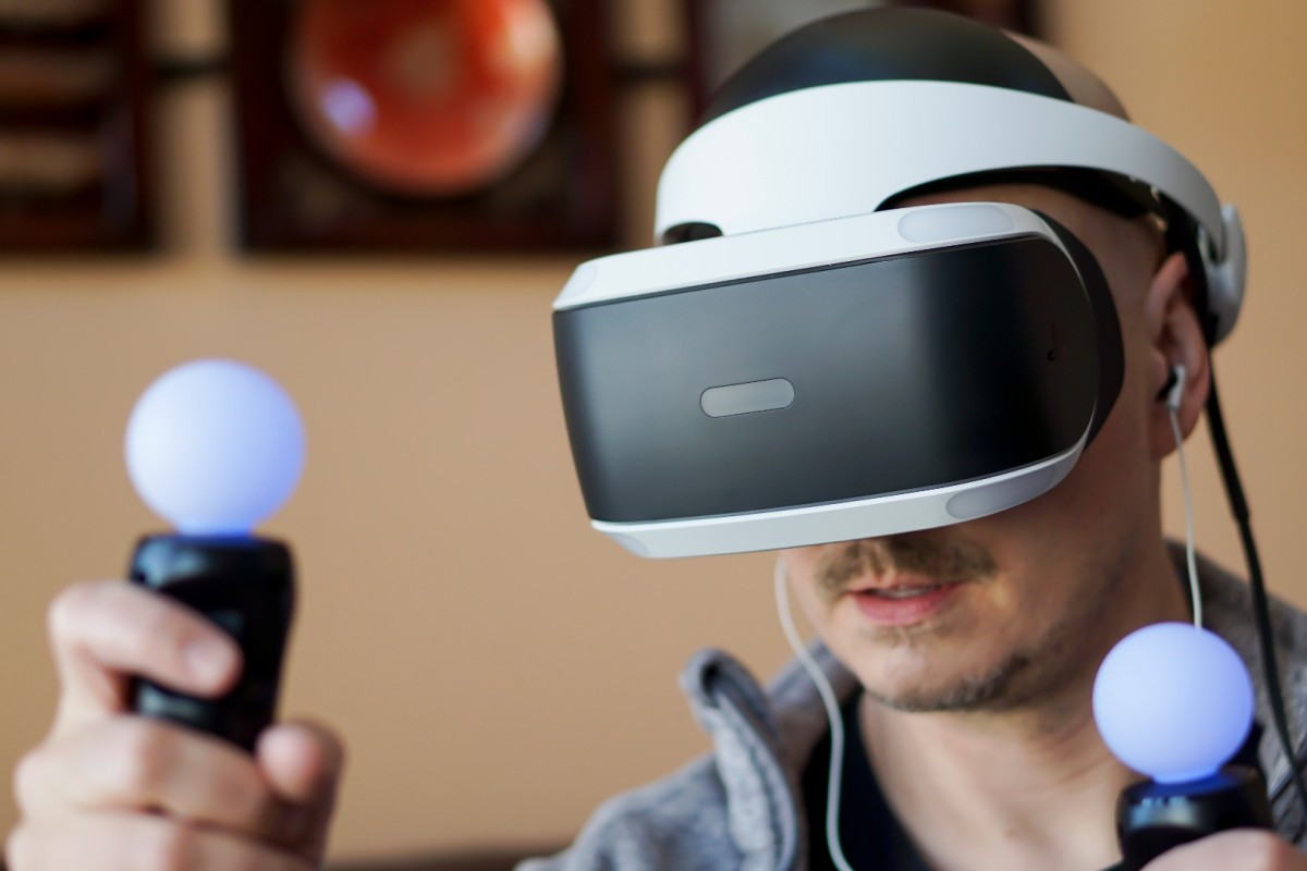 索尼宣布新代 PSVR 系统将登陆 PS5 平台，但并不会在今年内发售，目前还在研发阶段！