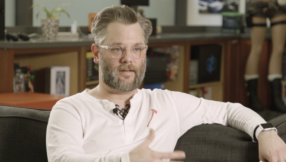 著名作品《God of War》系列总监呼吁各大游戏厂商，别再把单机游戏设定成强制联网才能玩！