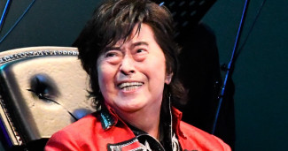 【悲报】曾演唱《无敌铁金刚》主题曲等多部金曲的动画歌帝王「水木一郎」罹患肺癌病逝，享年 74 岁。