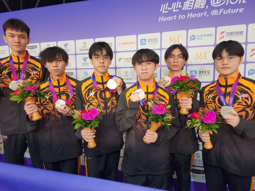 杭州 2022 亚运会《王者荣耀》赛事：马来西亚电竞战队斩获亚军夺下银牌！