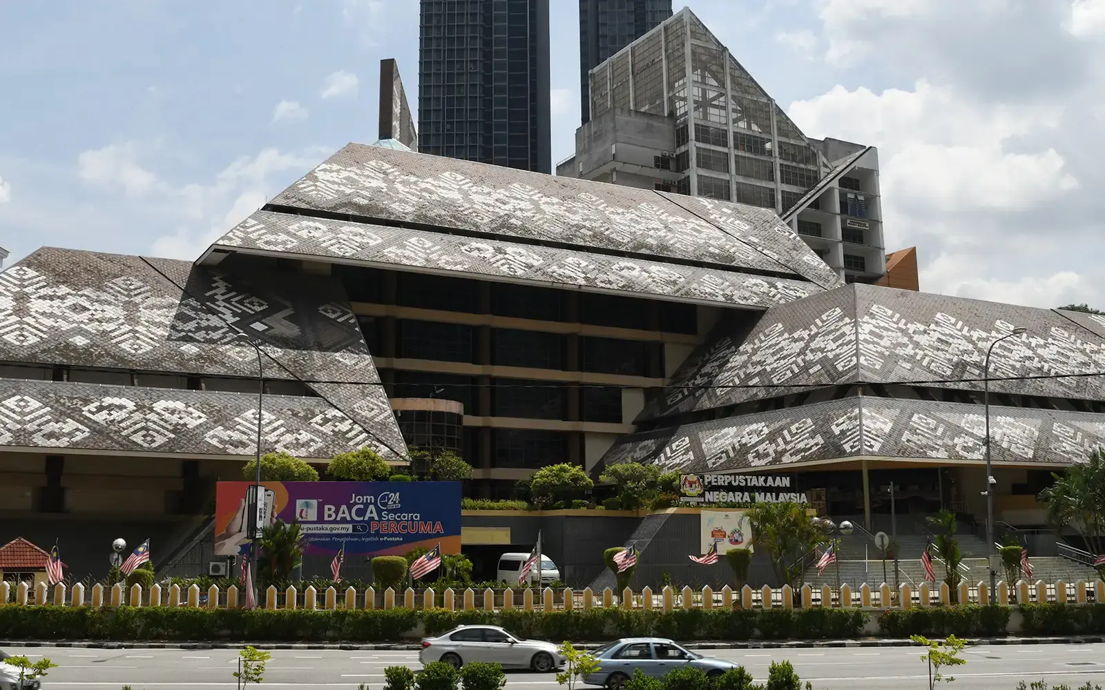 Pesta Buku Meriah, Namun Literasi Sebenar Jadi Tanda Tanya