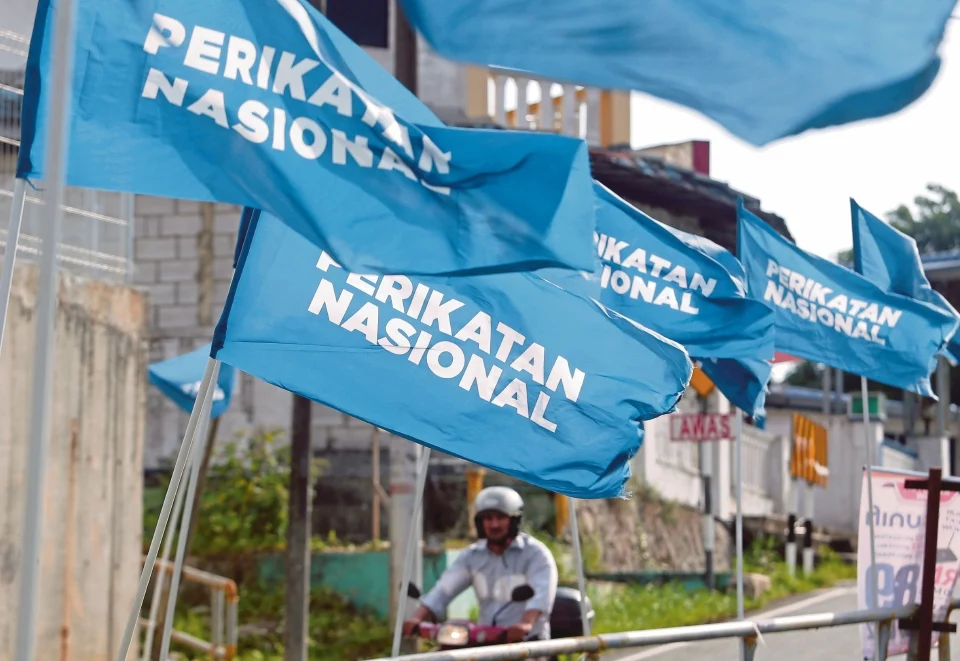 The Johor Traffic Jam: Why Four-Way Fights Could Save BN and PH