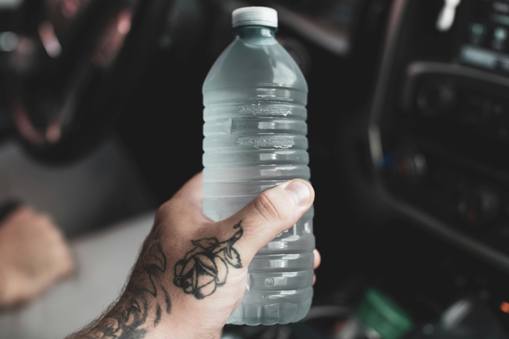 Bagaimana Ekonomi Stadium Menjadikan Air Minuman sebagai Komoditi Terkawal