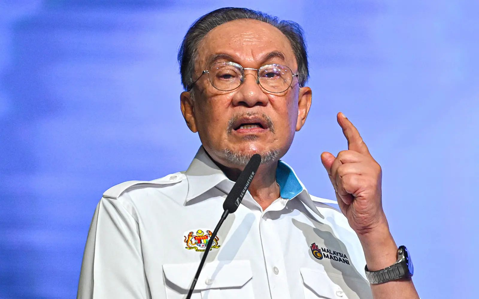Anwar Unveils Six Extra Measures