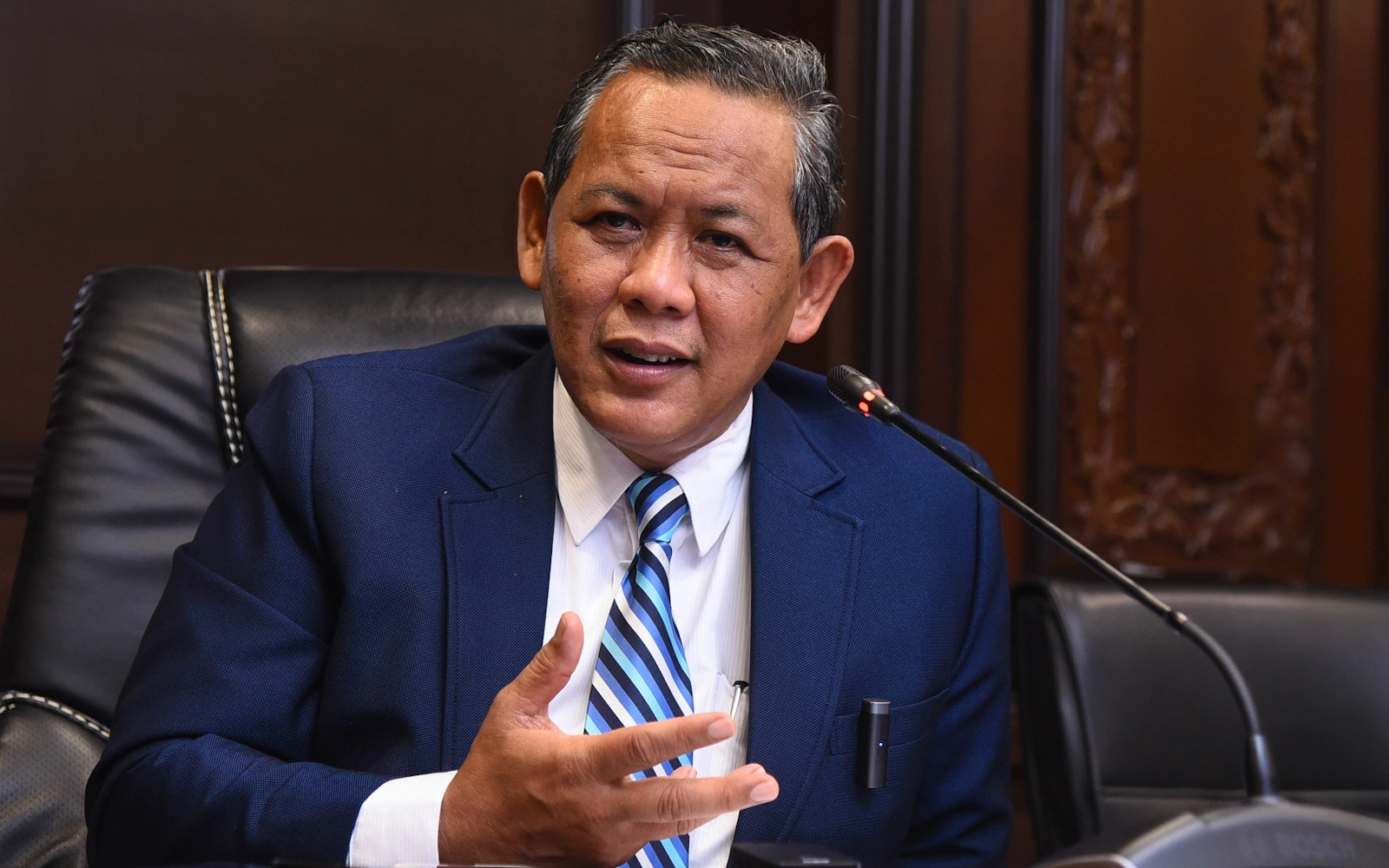 Aminuddin, Ismail Clash Over Royal Crisis