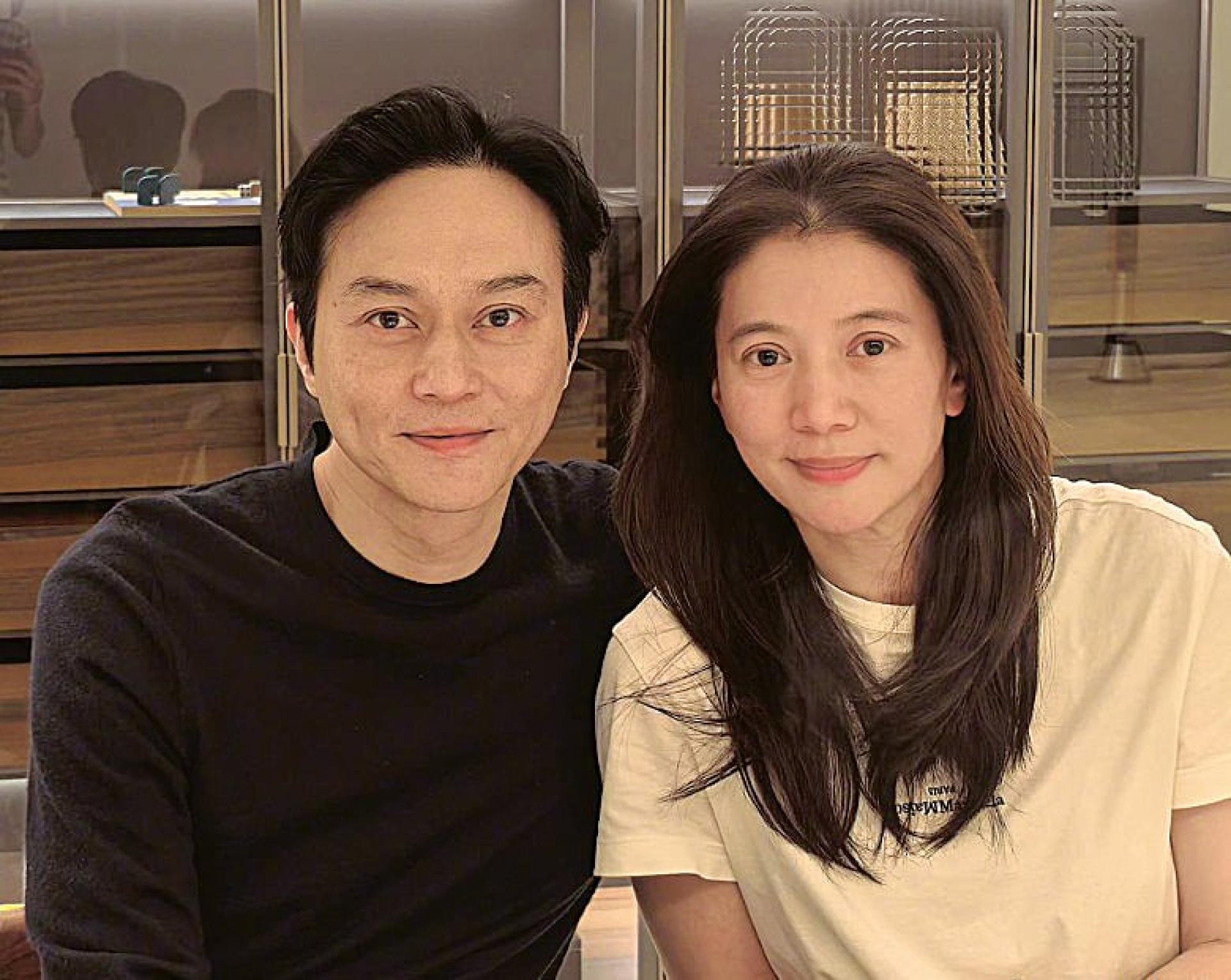 张智霖与袁咏仪结婚24周年。