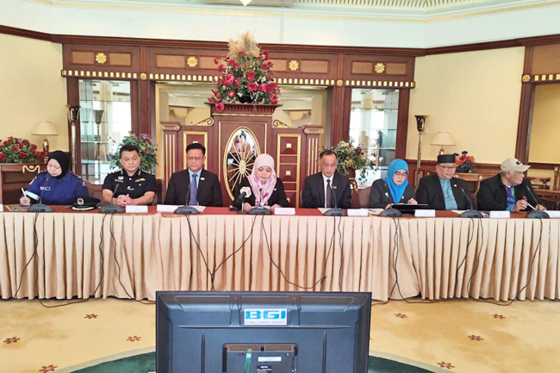 文青体育部常任秘书Hajah Nor Ashikin主持新闻发布会