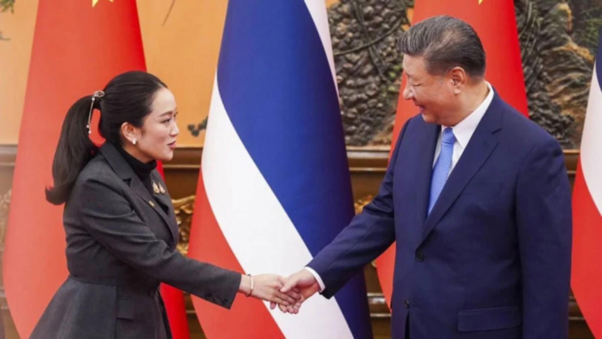 佩通坦（左）早前访华时，习近平（右）关注泰国准备开赌的问题。