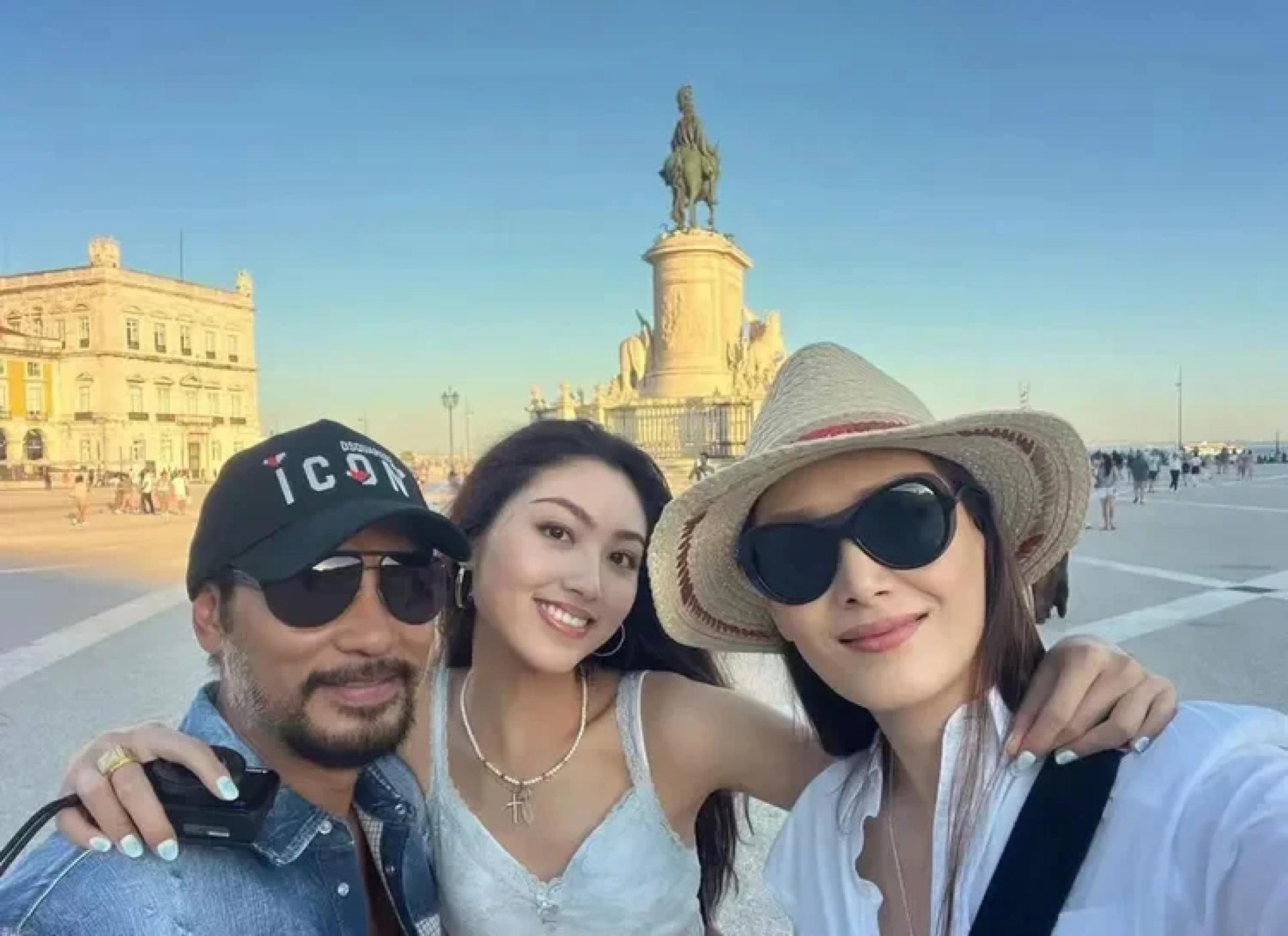 任达华是公认的好丈夫与好爸爸（中间是女儿任晴佳、右边是太太琦琦）。