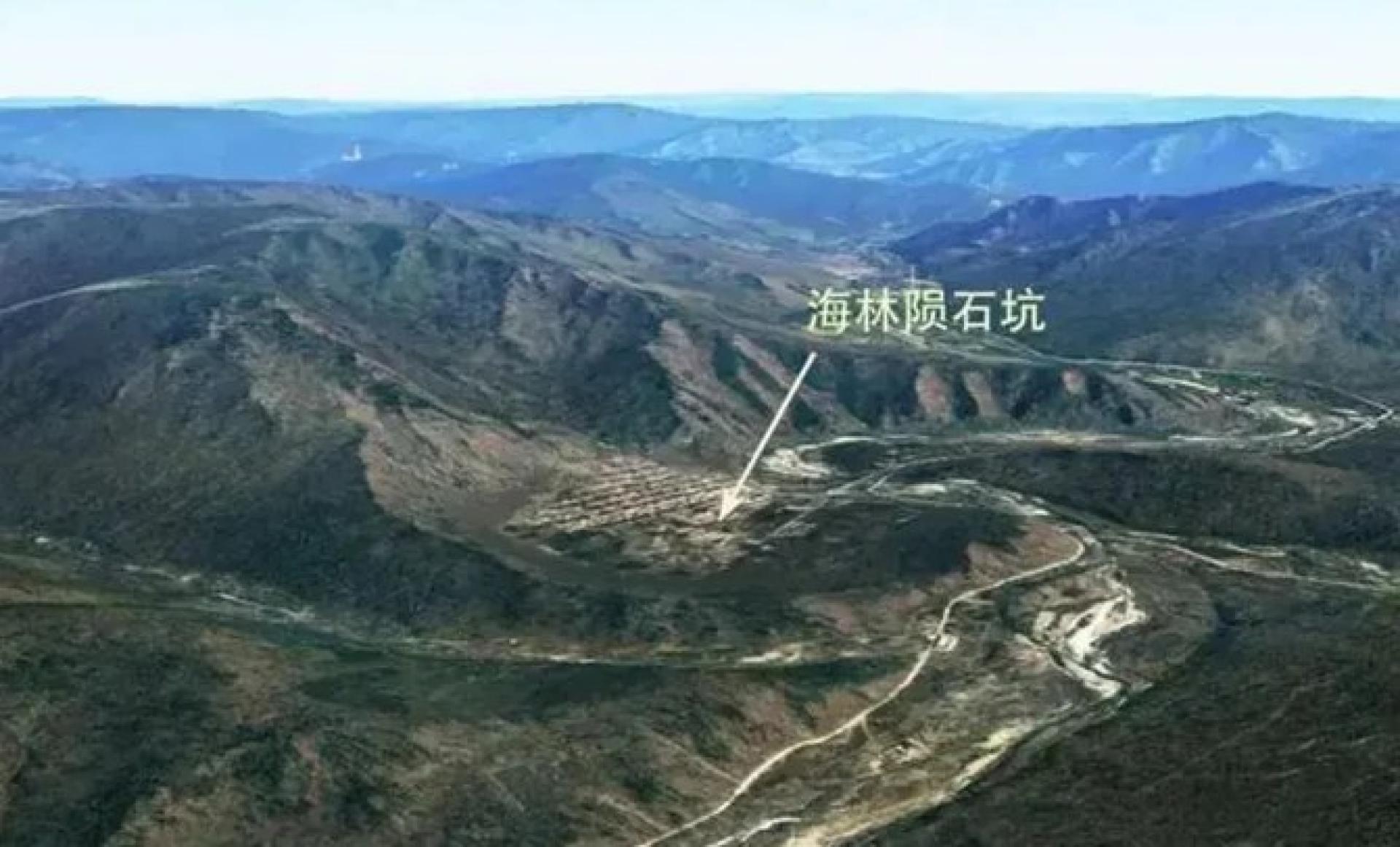 新发现的海林陨石坑位于一处山脊。