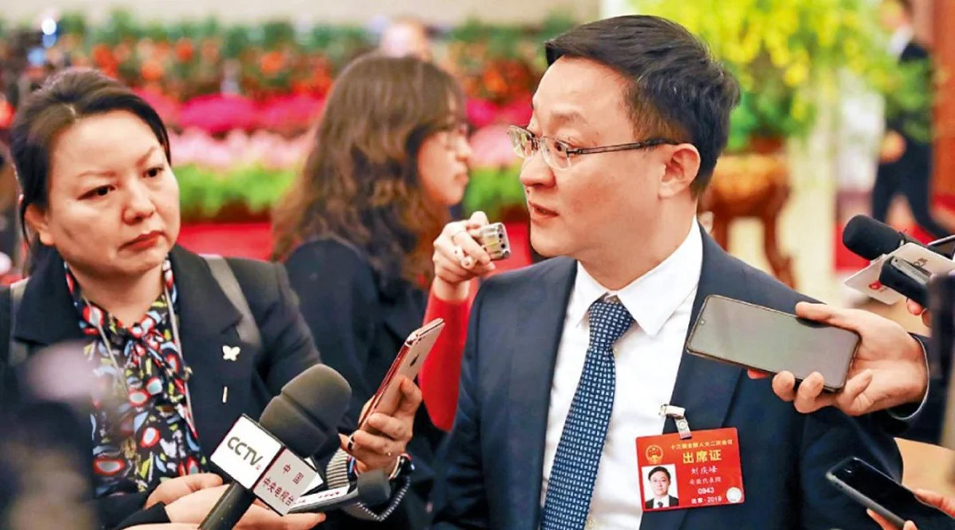 科大讯飞董事长刘庆峰称，人工智能落地应用的核心就是要针对各种看得见摸得着的场景，实实在在地解决刚需。