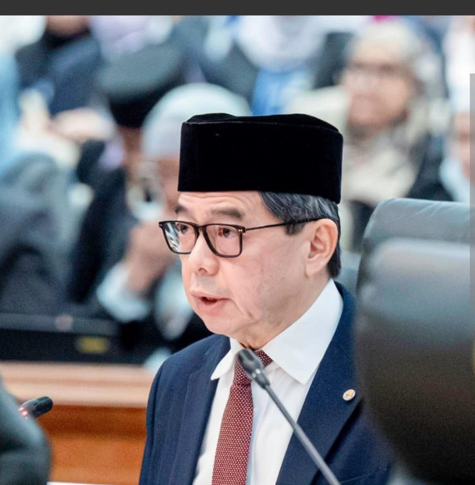 拿督刘光明在国会回答议员的问题