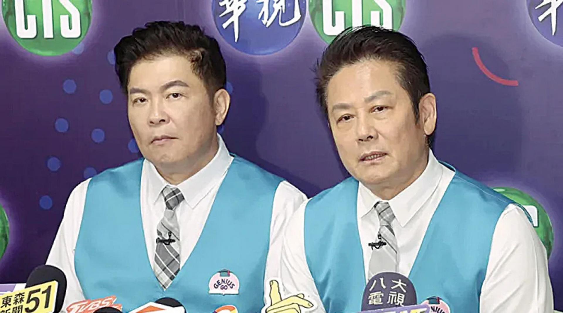 曾国城（左）、徐乃麟谈黄子佼复出后，相继为失言道歉。