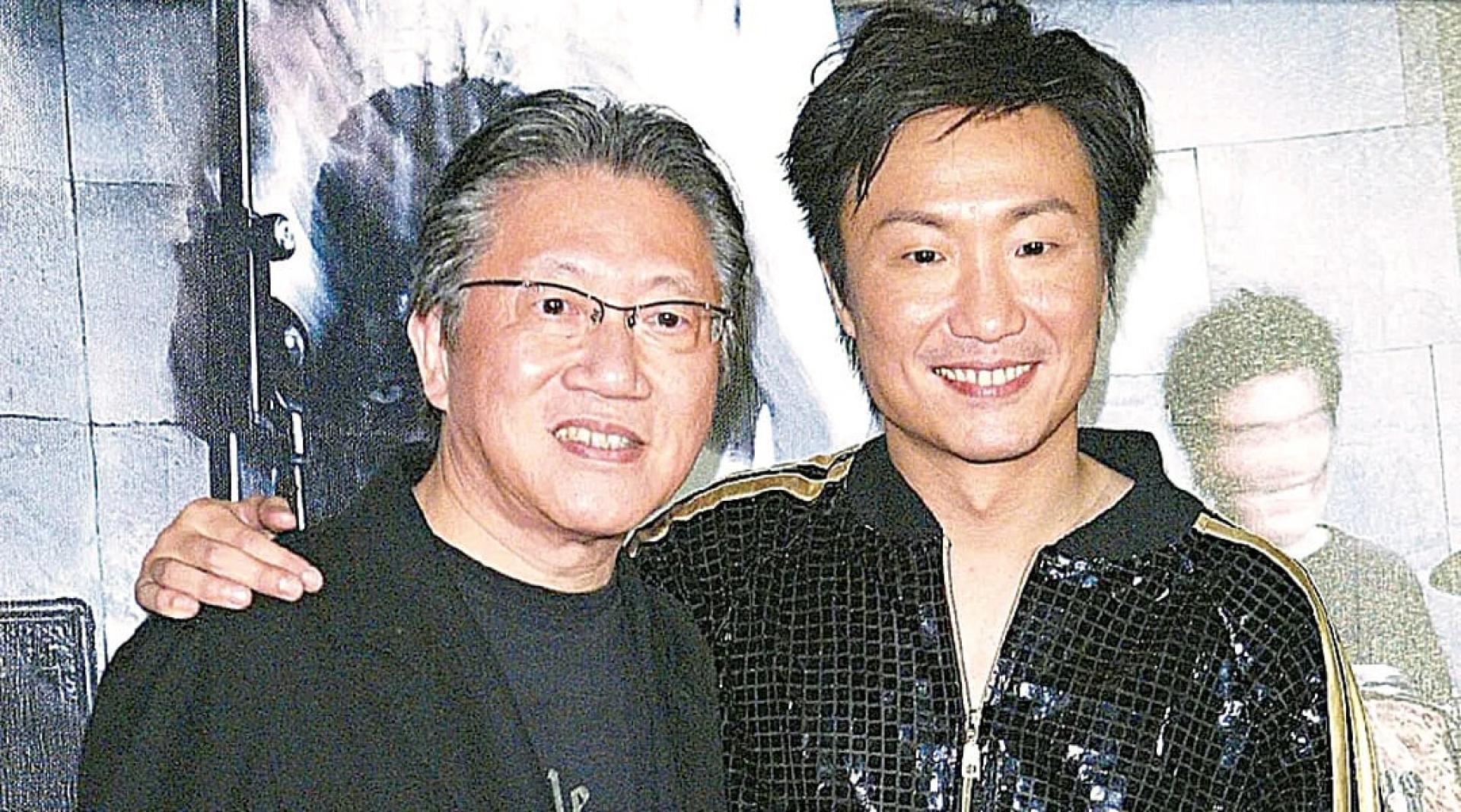 郑中基（右）和爸爸郑东汉感情深厚。