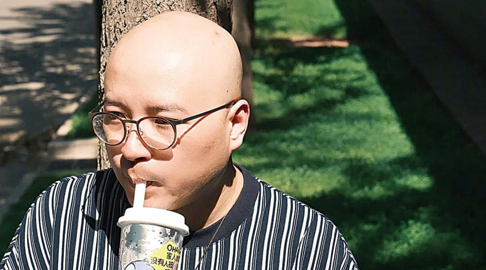 易振兴近日搭机遇上北京极端大风，吓到在飞机上写遗书。