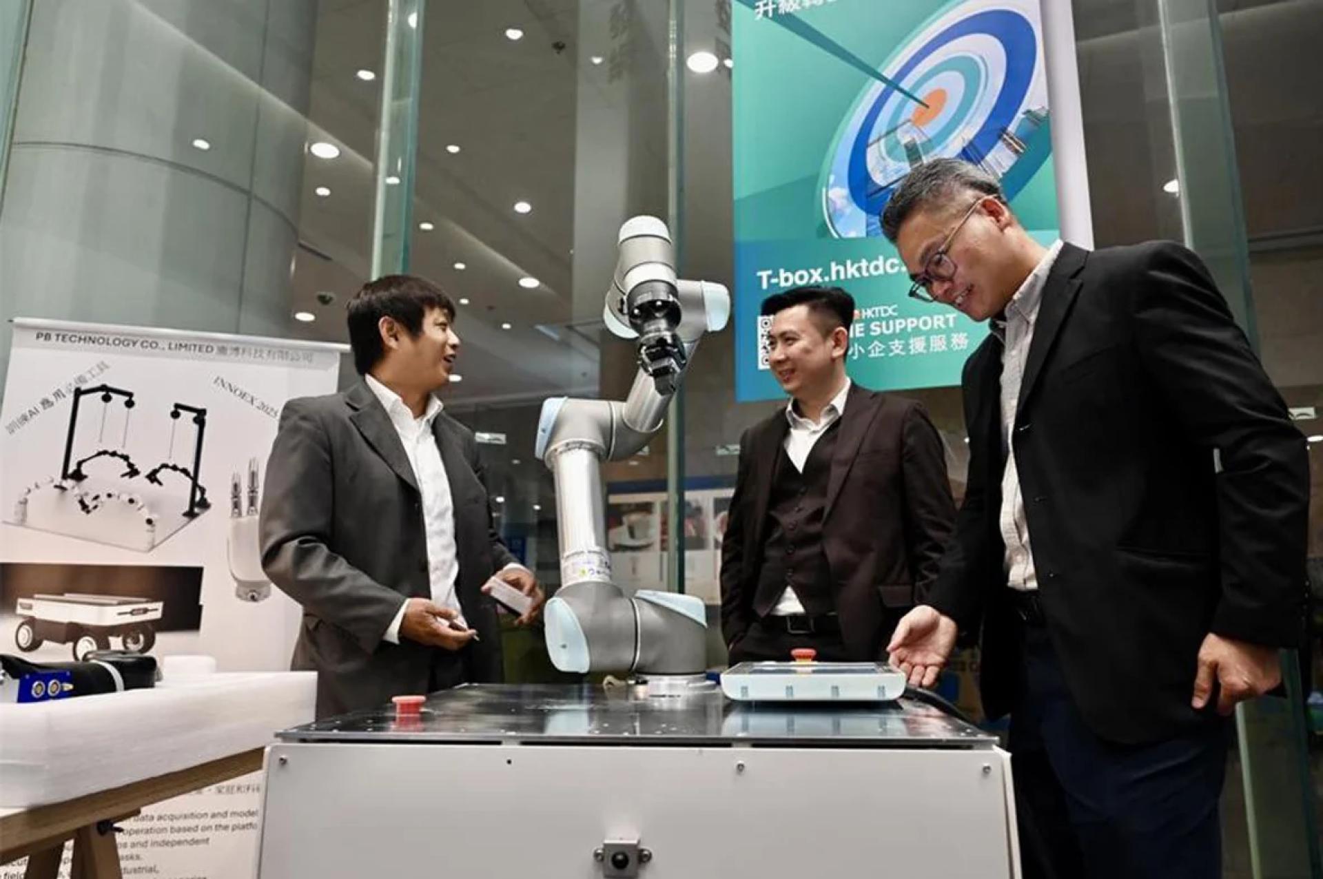 自2022年提出“抢企业”政策以来，香港多措并举，在这一领域取得亮眼成绩单。（图：中新社）