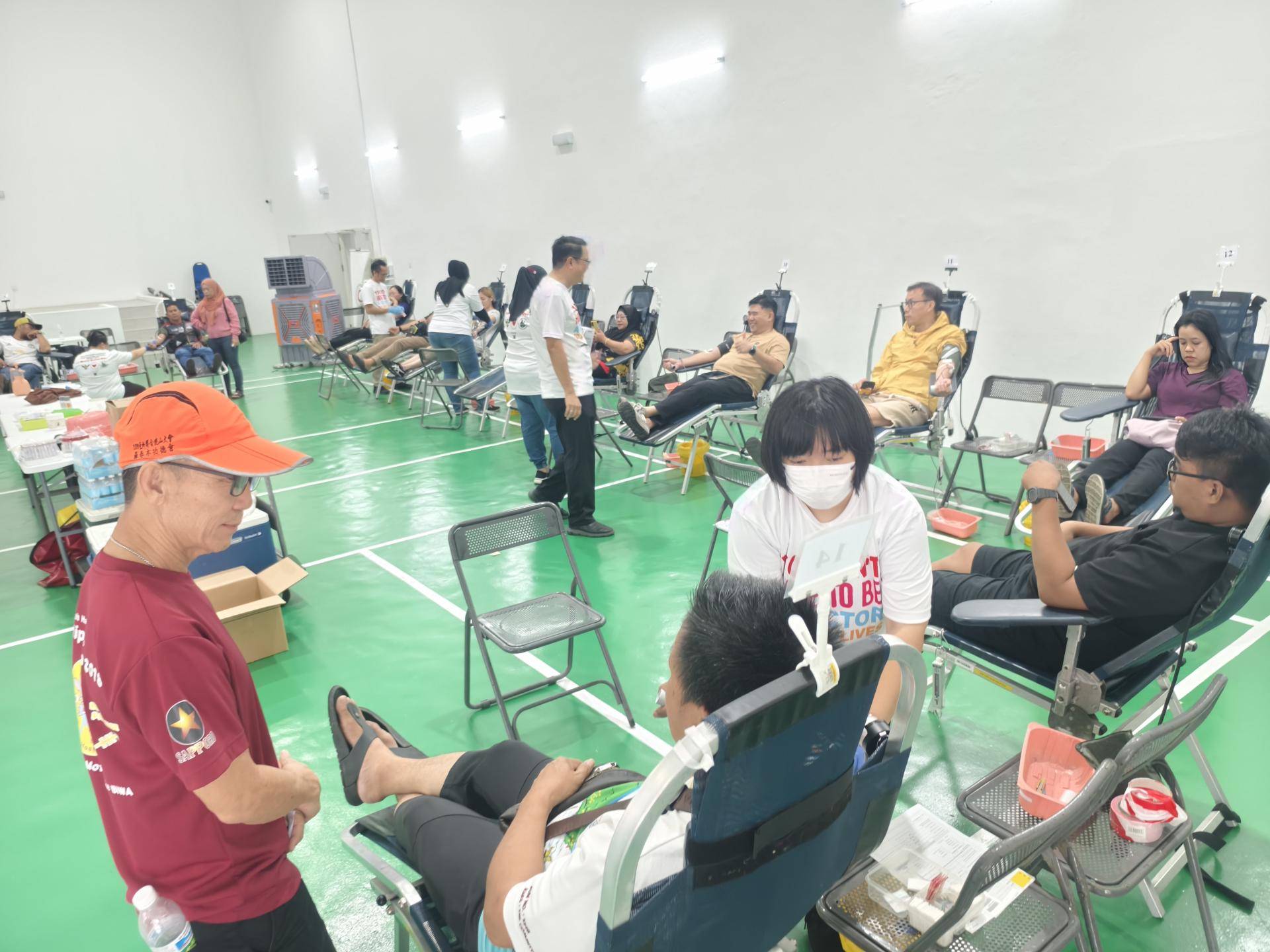美里捷兔俱乐部捐血活动，吸引众多民众踊跃参与。