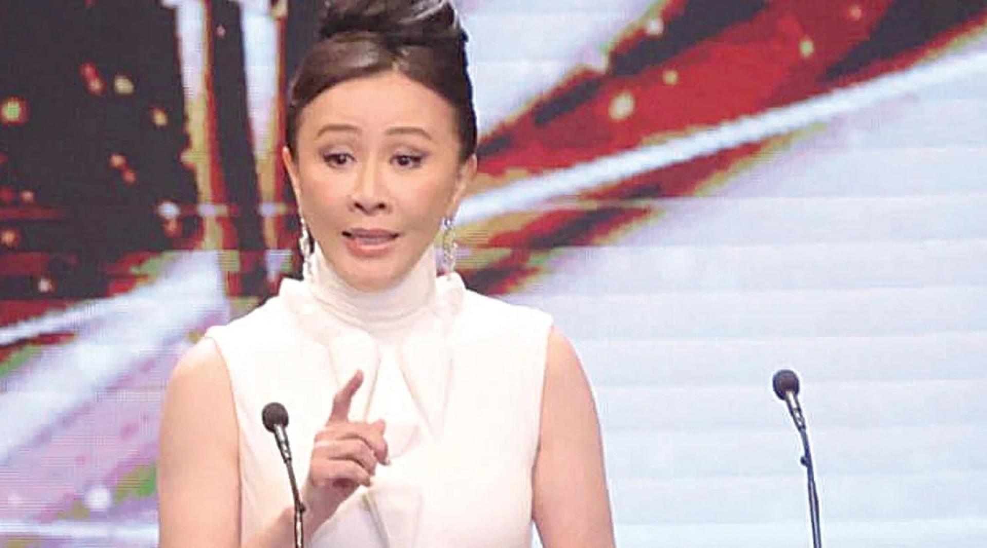 刘嘉玲点评入围男主角，她指演技方面不用来评，她是来评论“样貌”。
