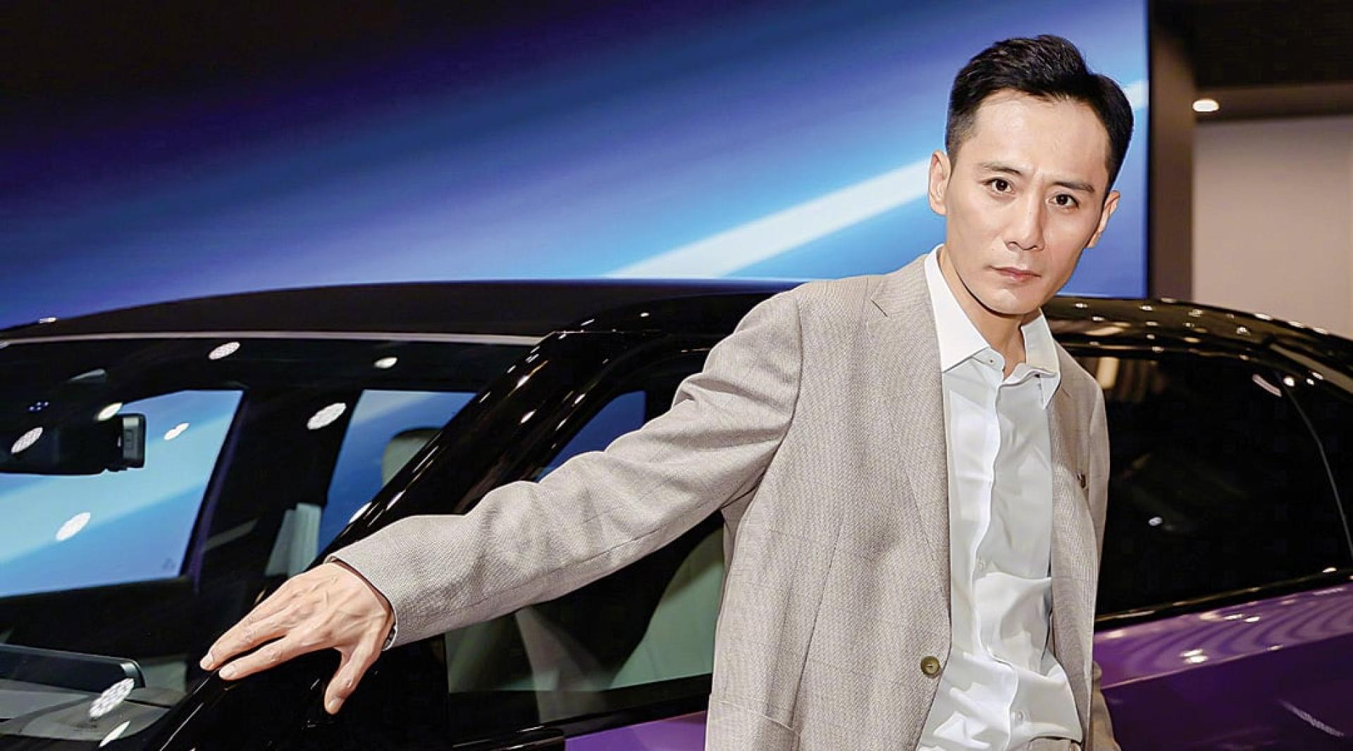刘烨近照消瘦引发网友关心。