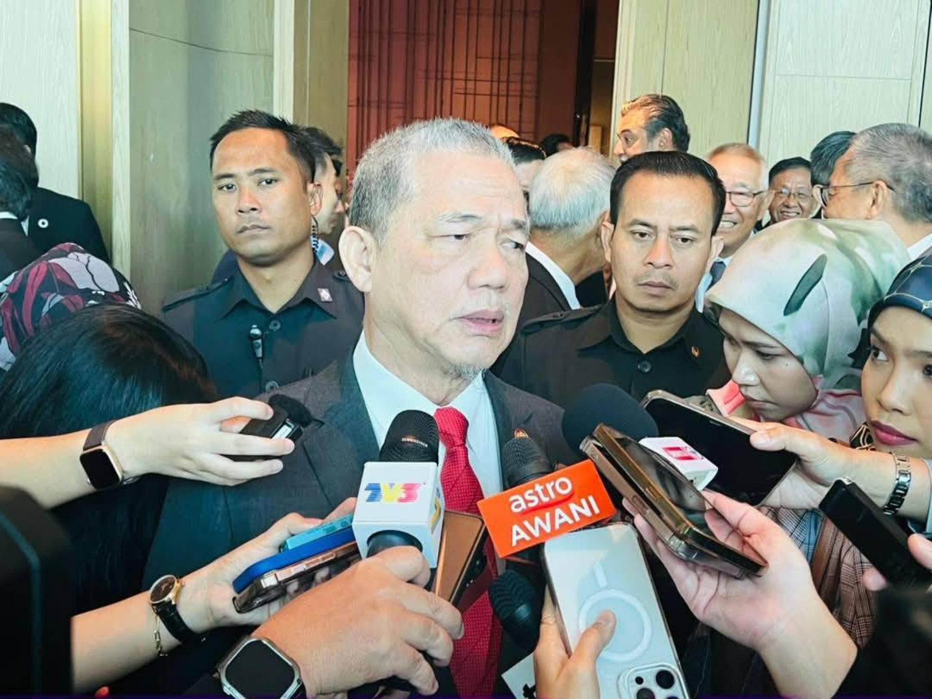 马来西亚高级部长拿督斯里法迪拉尤索夫。