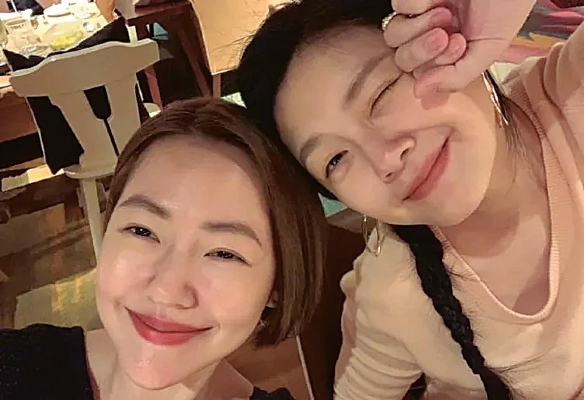 大小S姊妹情深。
