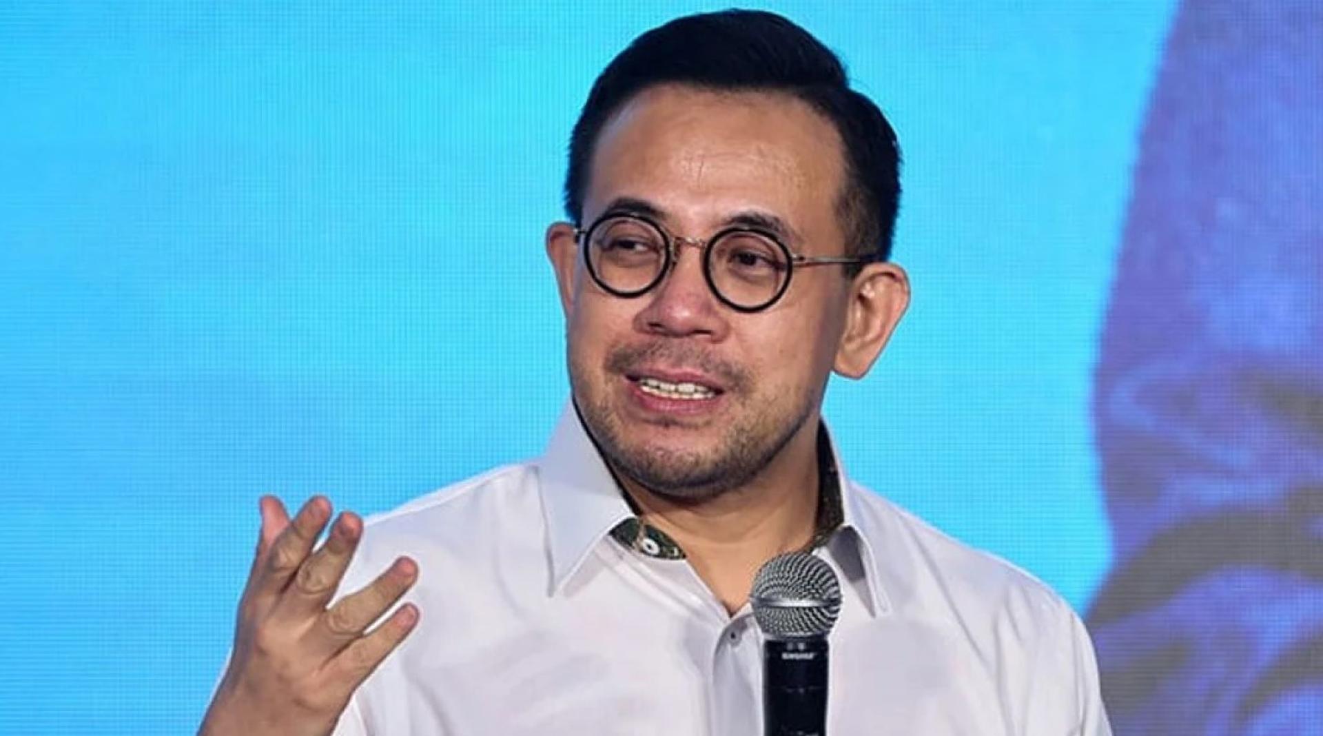人力资源部长沈志强今日起至周二（13日）对韩国进行正式工作访问。