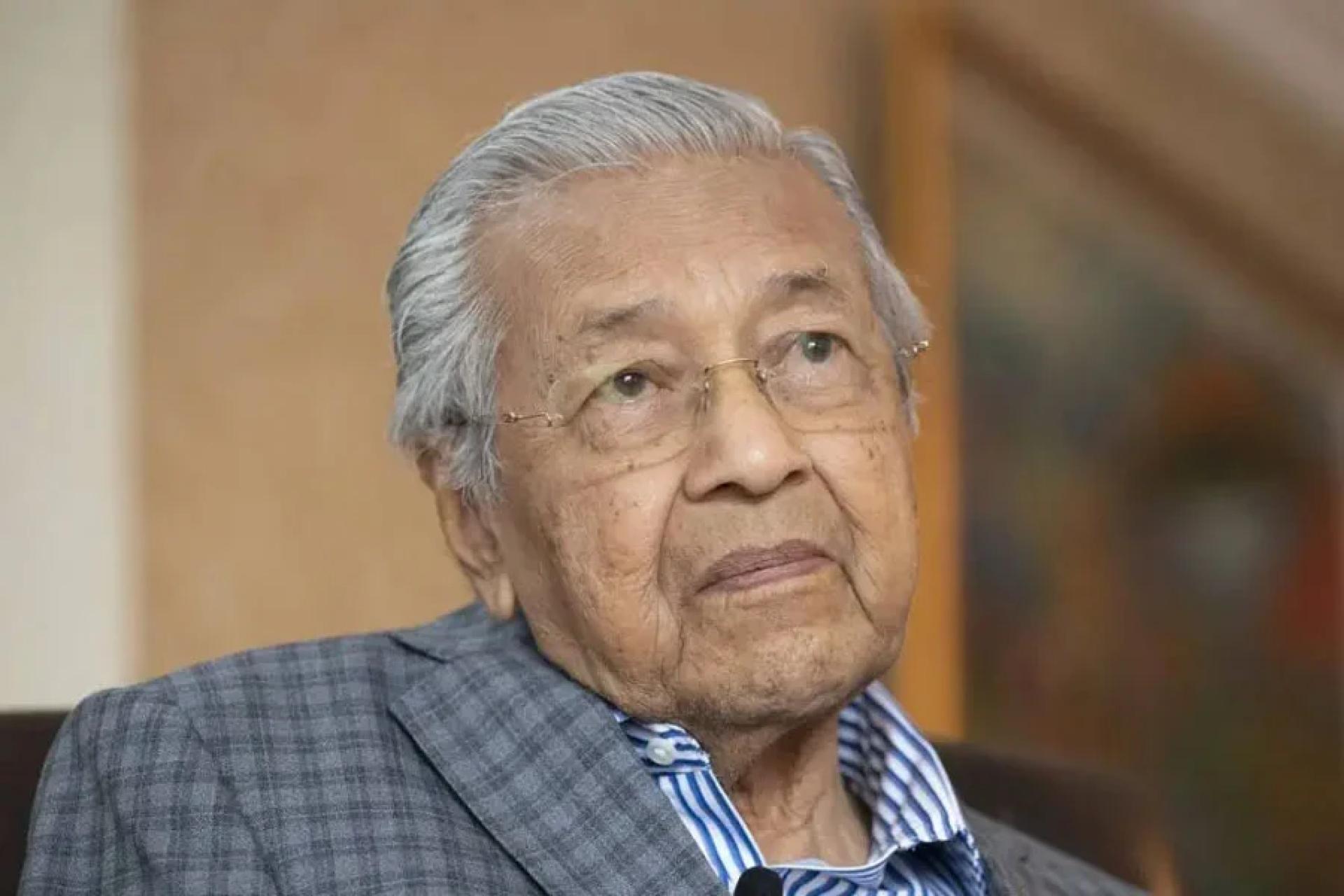 马哈迪：如果我再次成为首相，我要做的第一件事就是废除3R。（照片取自网络）