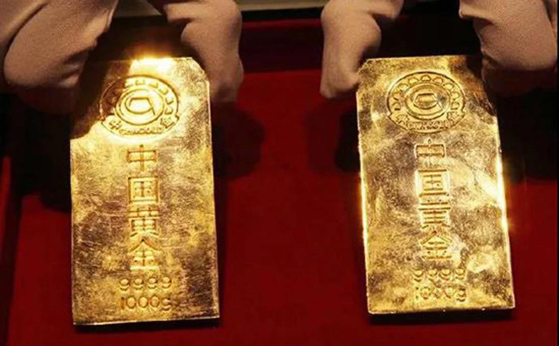 中国投资者转向黄金以对冲不断升级的地缘政治不确定性，推动了今年早些时候黄金价格强劲上涨。