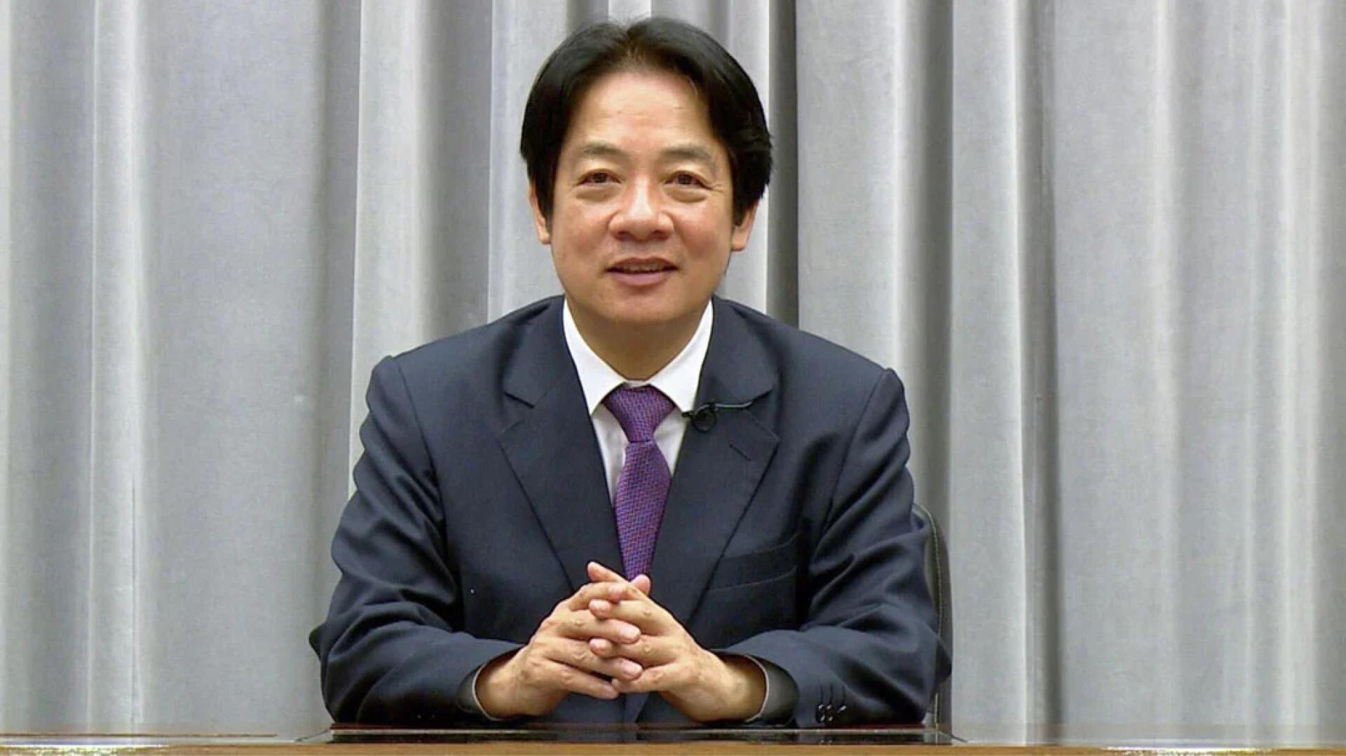 据《镜新闻》21日发布的5月份政经民调，赖清德的施政满意度为44.7%，不满意度达42.2%。