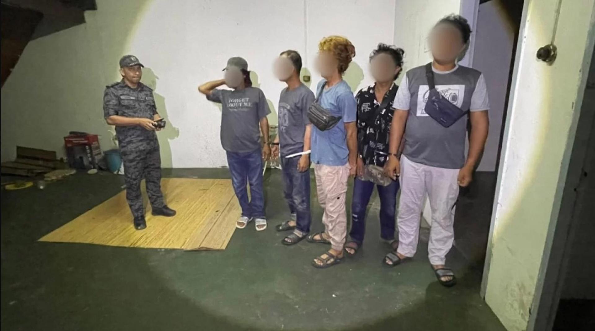 部分被移民局执法人员围捕的外籍人士。