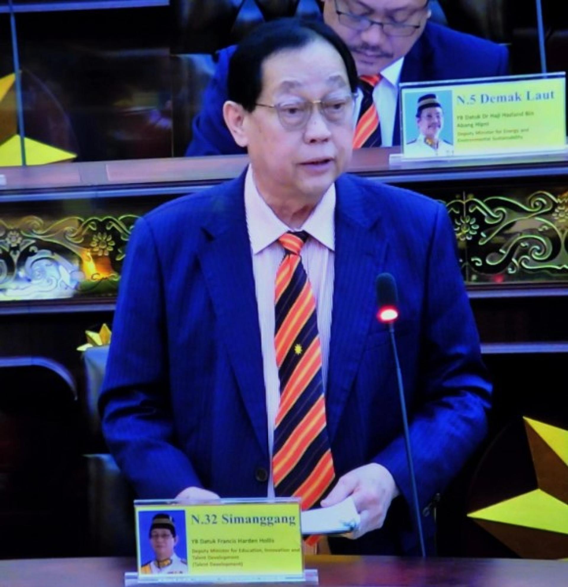 拿督弗朗西斯·哈登·霍利斯。