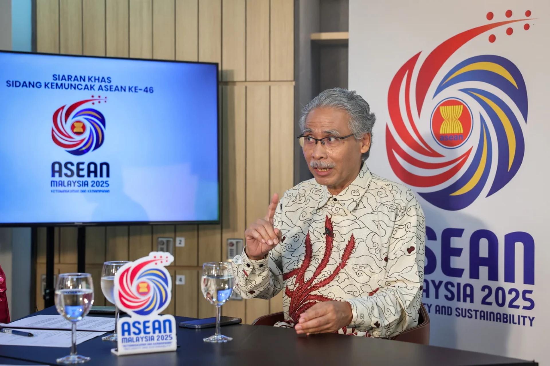阿兹米教授受邀做客马新社电视第46届东盟峰会特别节目，对《吉隆坡宣言》发表看法。