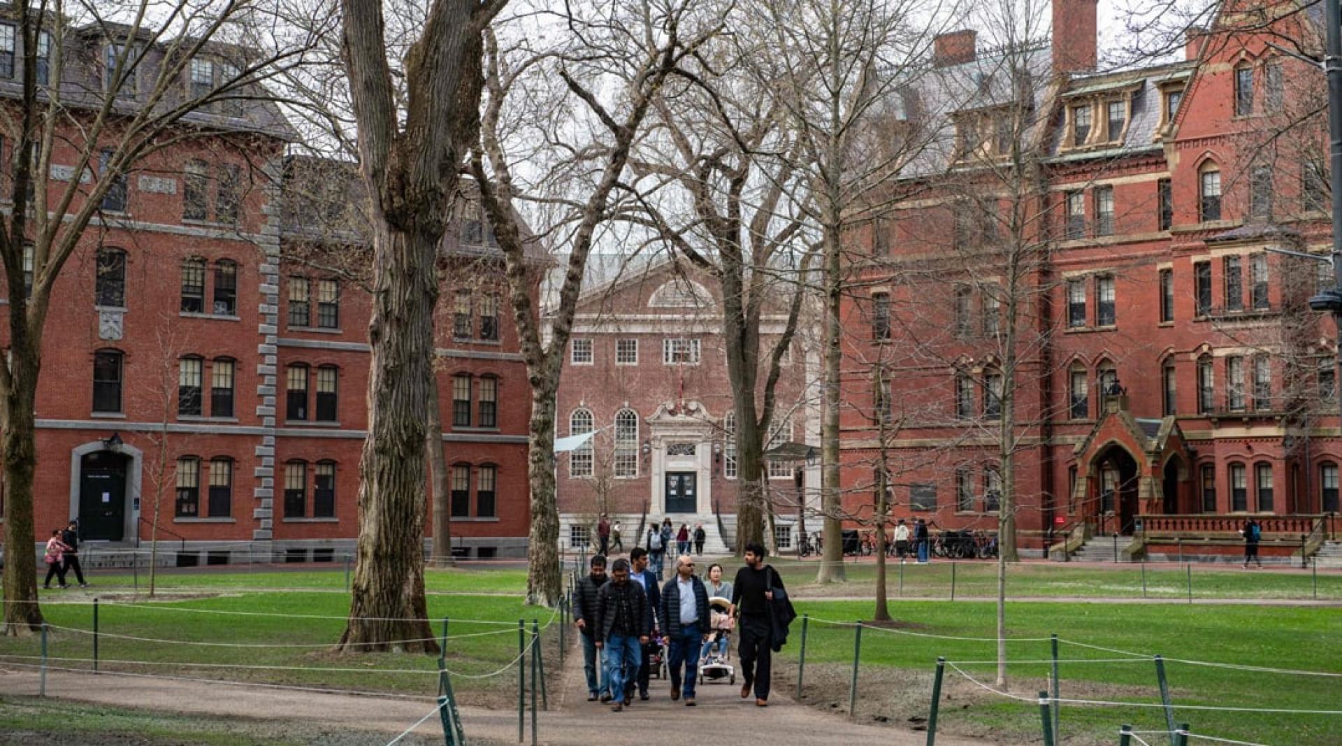 哈佛大学招收近6800名国际学生，多数就读研究所。