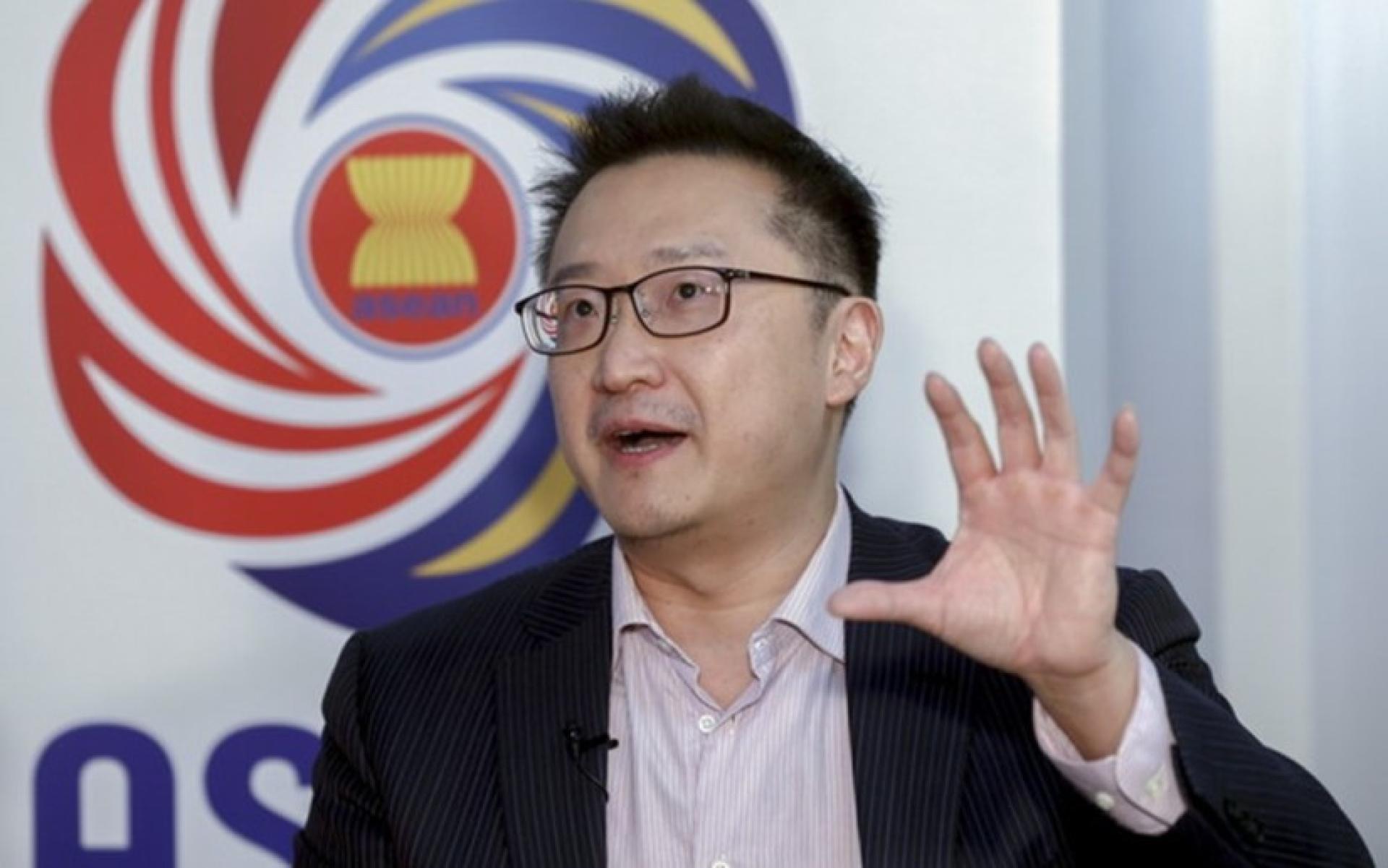诺丁汉大学马来西亚分校商业经济学助理教授陈志明（译音）博士。