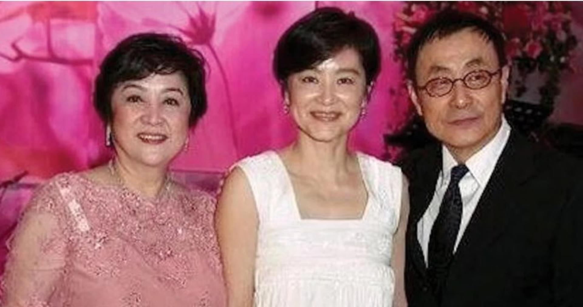 林青霞（中）2007年出席刘家昌60岁大寿。
