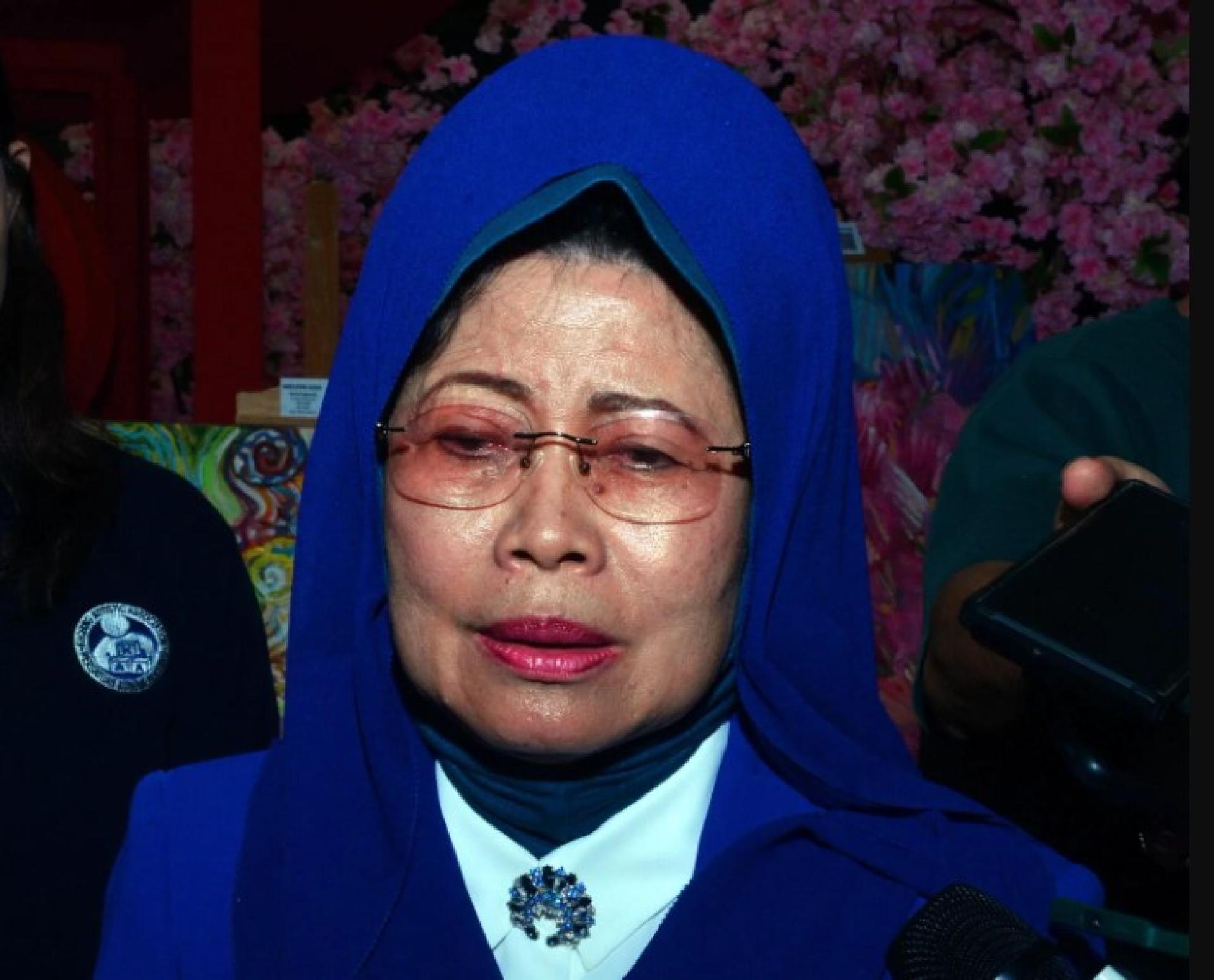 砂妇女、儿童及社区福祉发展部长拿督斯里陈赛明