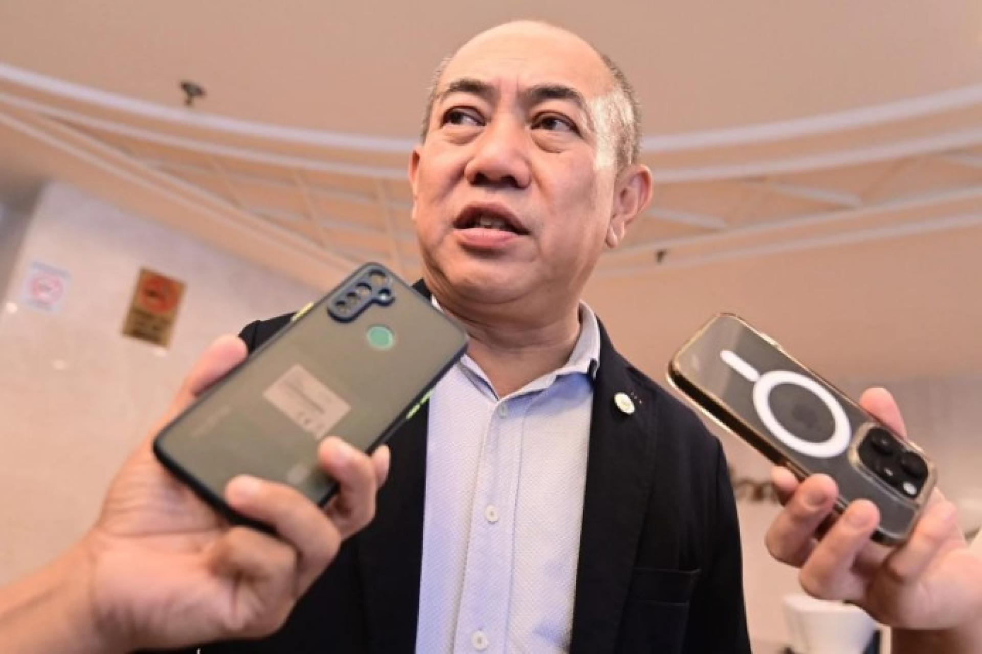 砂拉越青年、体育及企业发展部副部长拿督杰拉尔德·仁达·贾布。