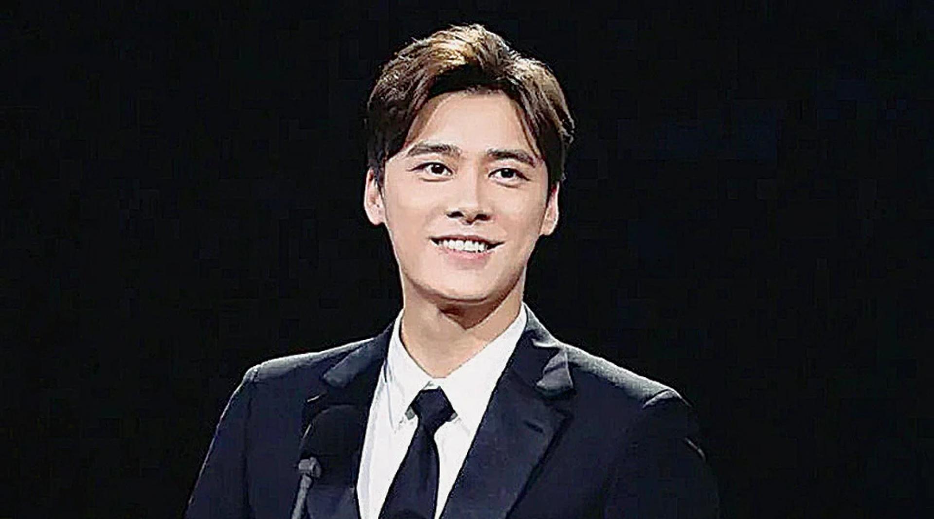 李易峰因嫖妓事件演艺事业全毁。