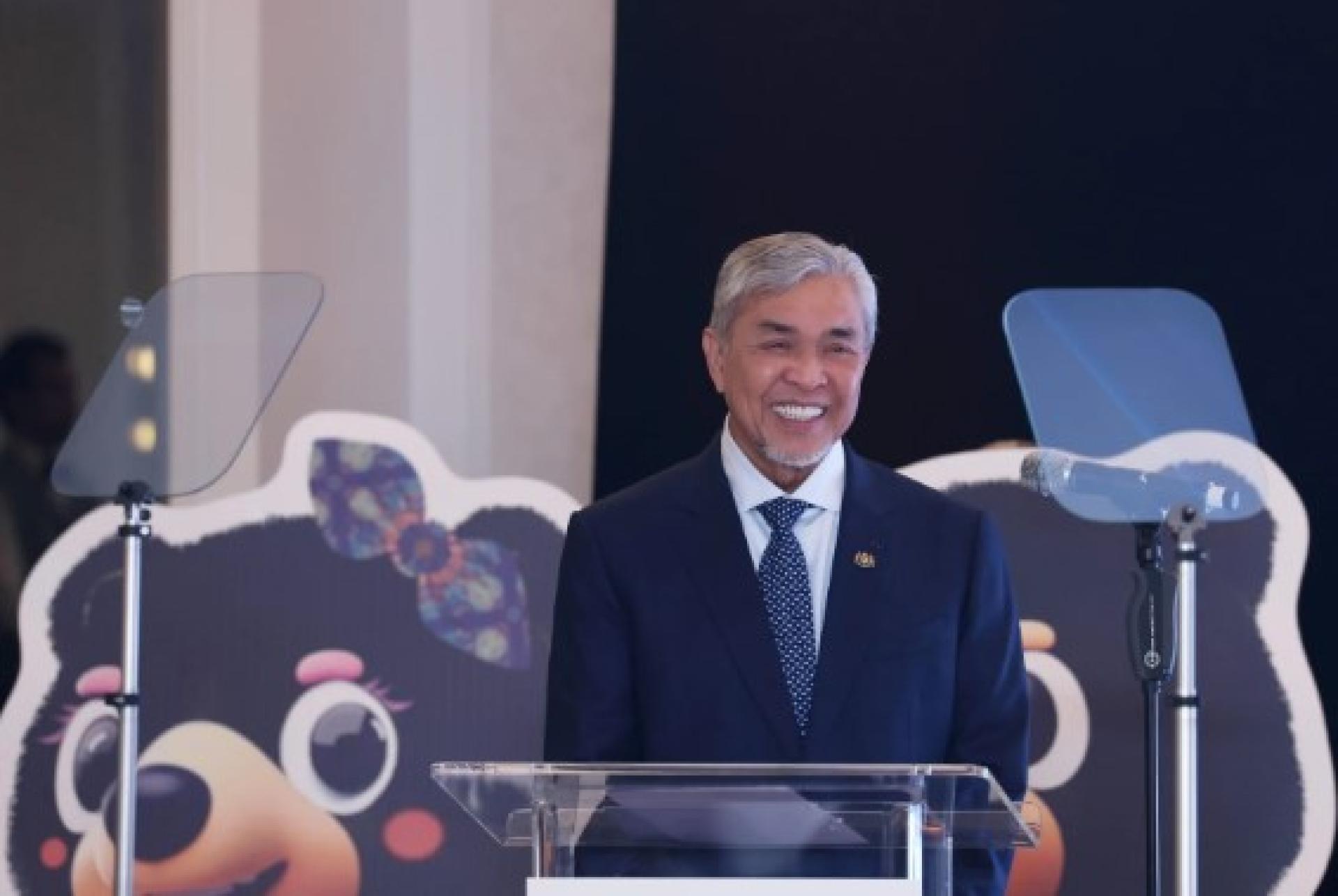 阿末扎希。