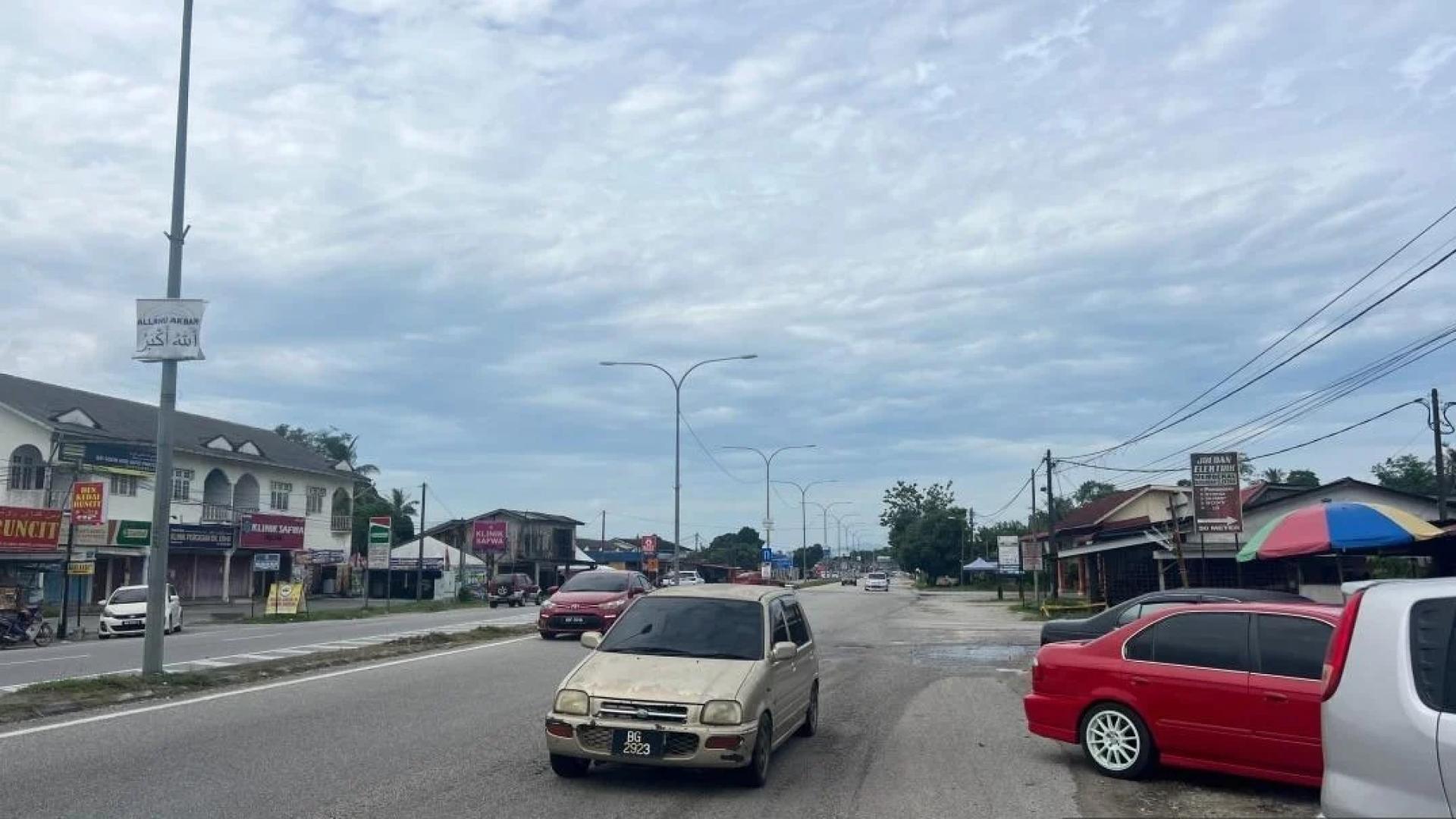 登嘉楼-吉兰丹交界的路段交通顺畅。