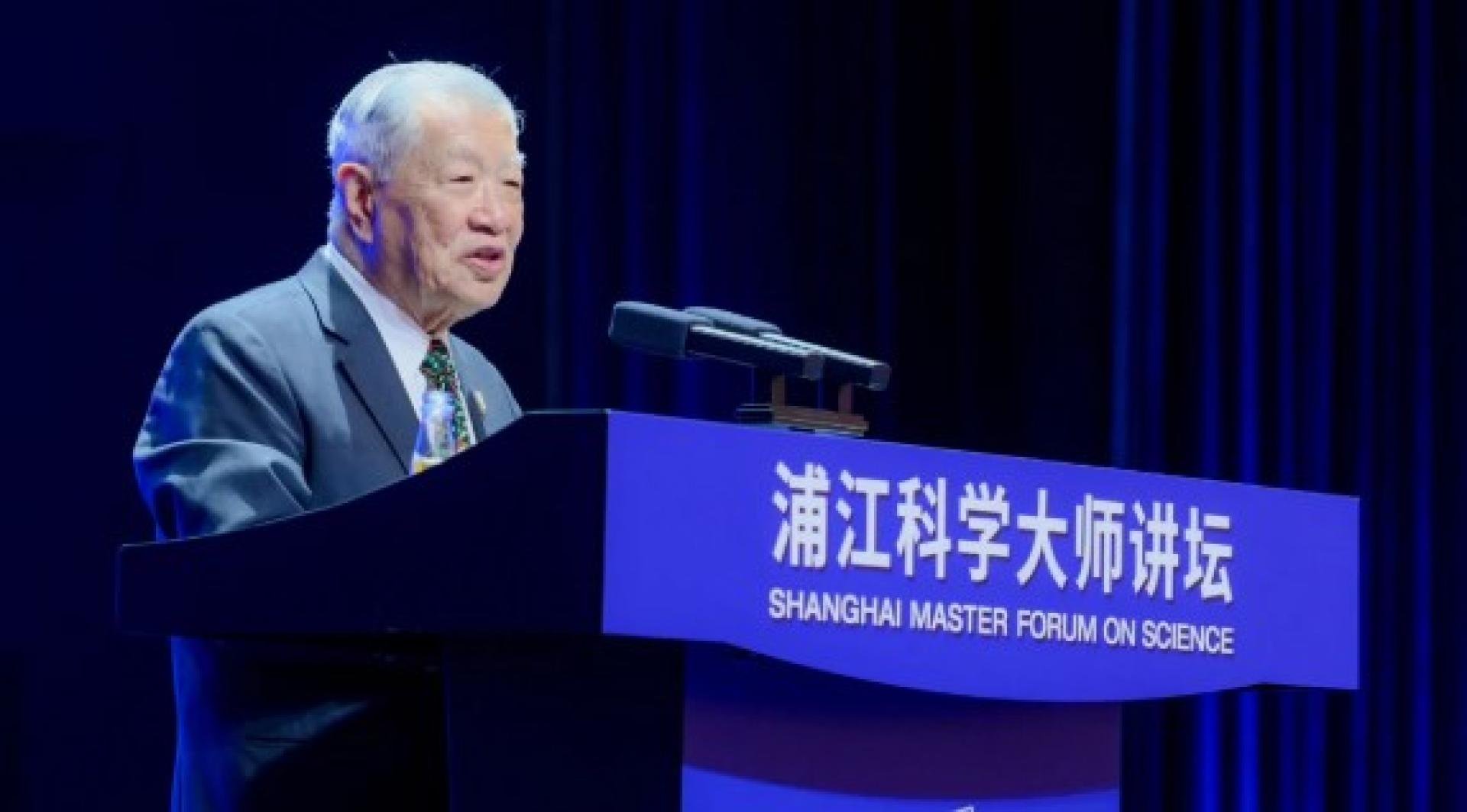 “使不可能成为可能”是李昌钰的人生座右铭。