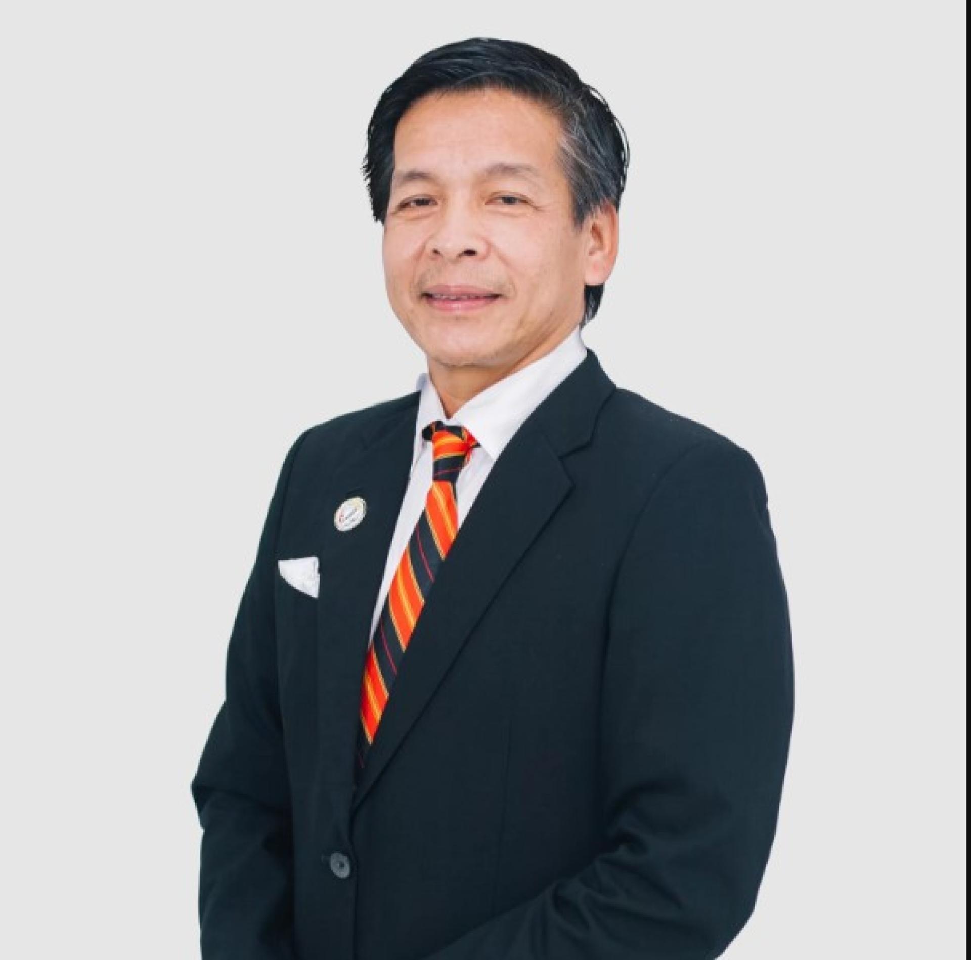 德浪乌山区议员拿督丹尼斯奥。