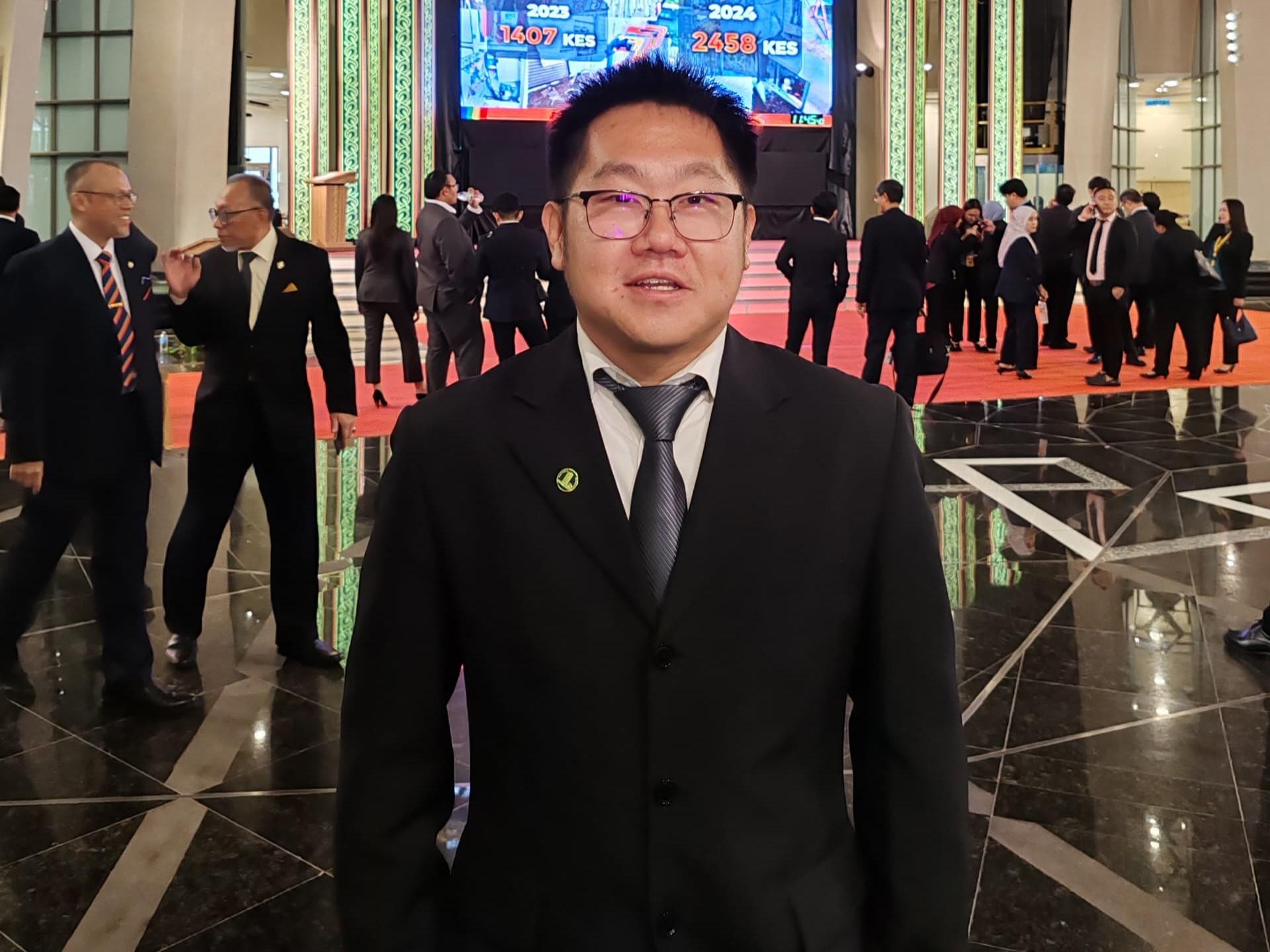 砂行动党社青团团长许溧根。