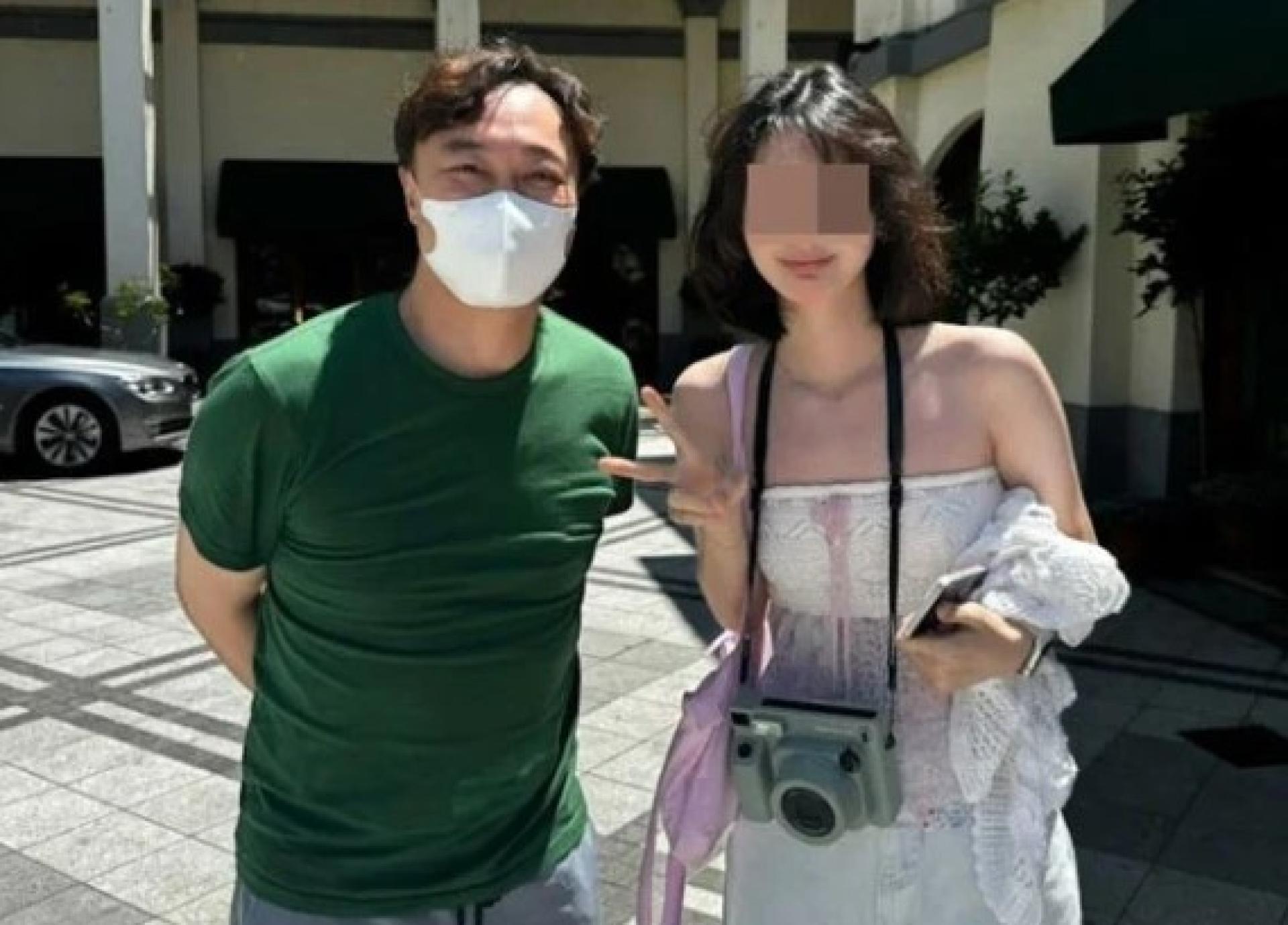 Eason被粉丝偶遇。