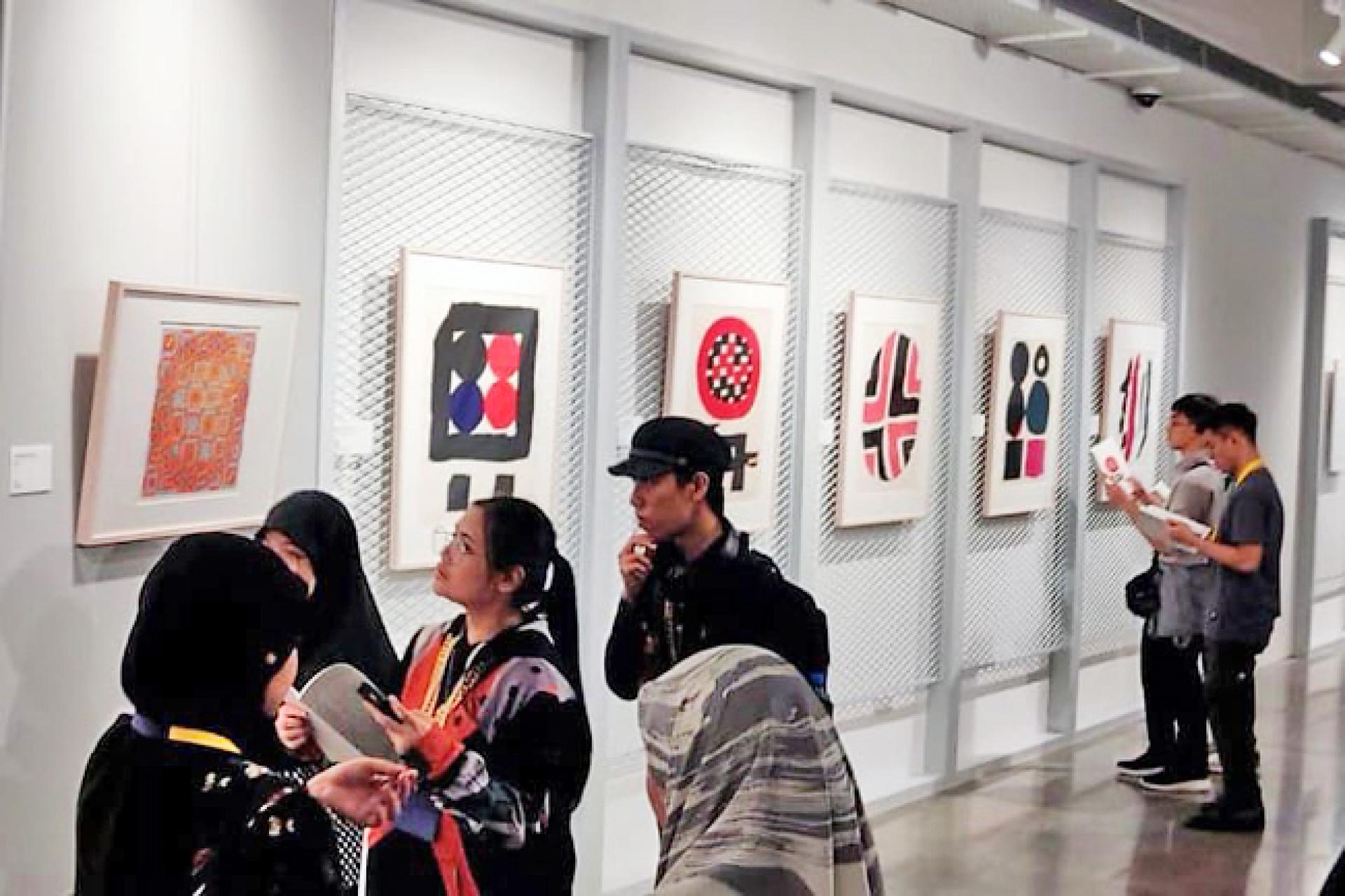 日本当代画家的版画展