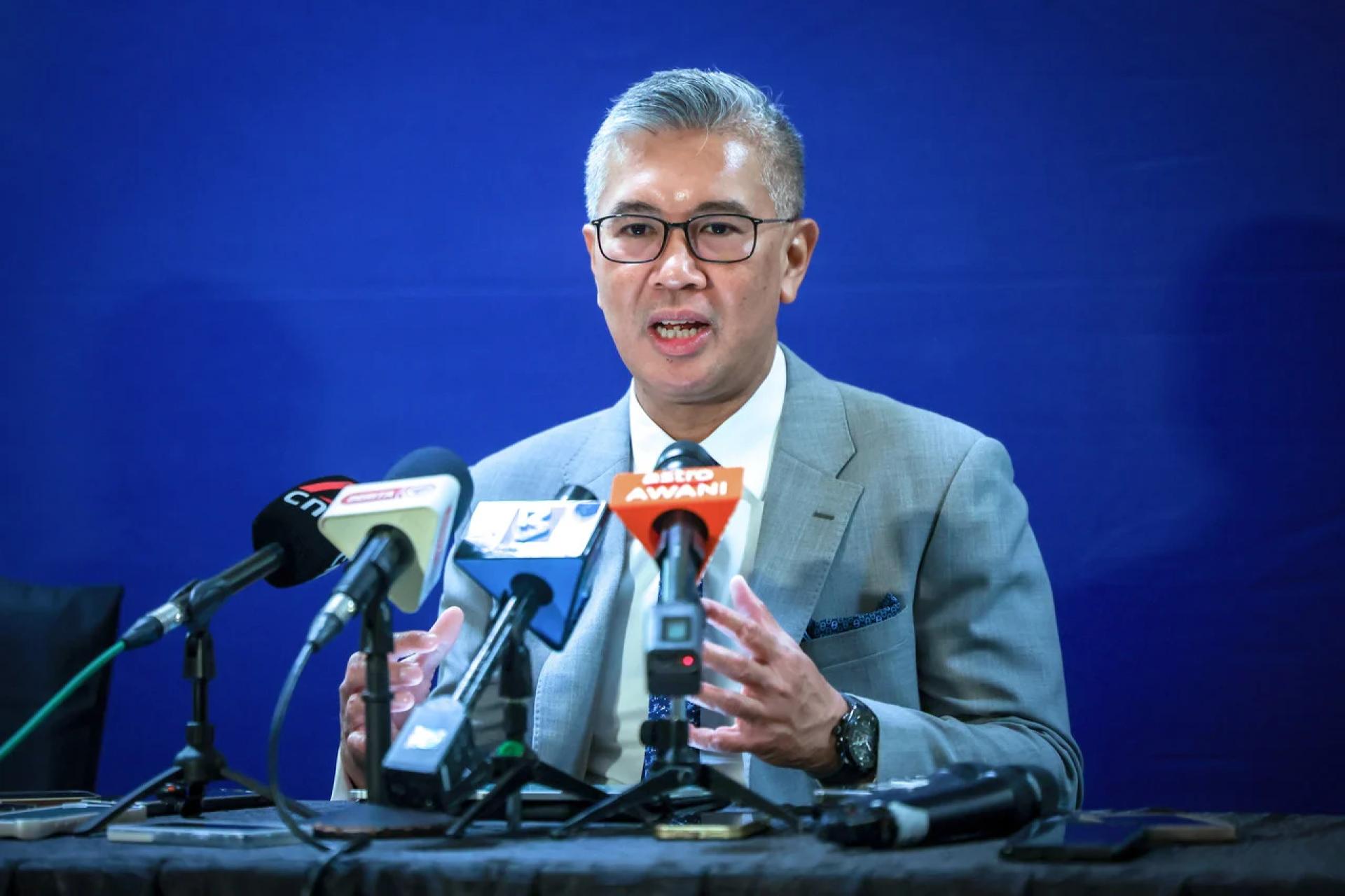 东姑扎夫鲁我国：成功发掘46亿令吉的潜在投资，进一步证明我国在国际投资者眼中的吸引力。