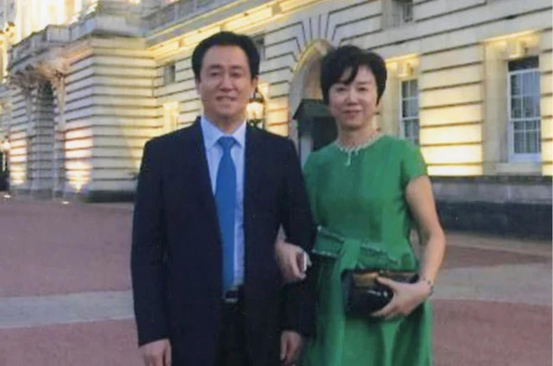 外界质疑许家印与丁玉梅两人可能是“技术性离婚”，藉此转移财产。