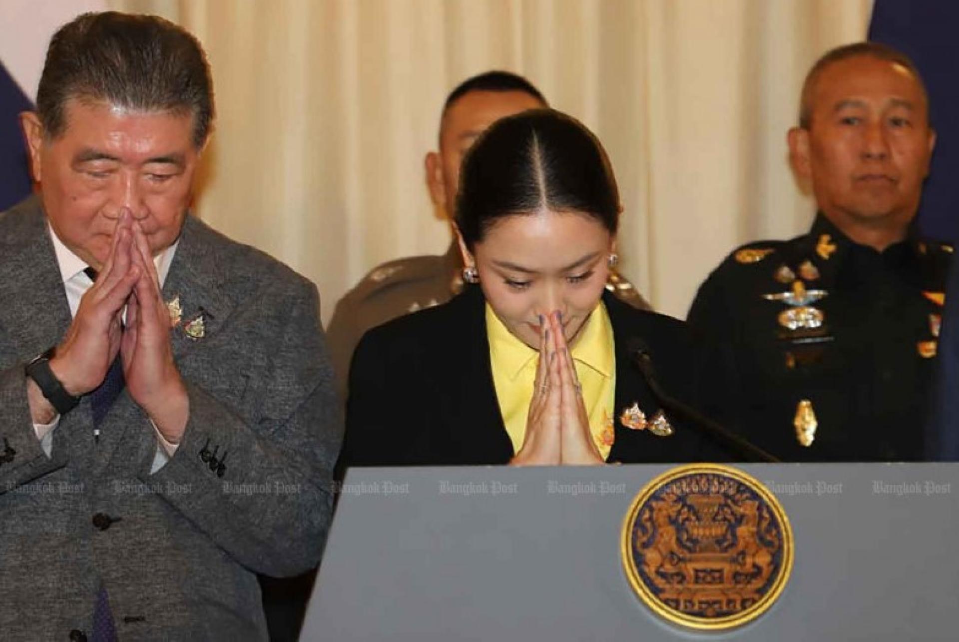 2025年6月19日，总理佩通坦在政府大厦就其与洪森电话录音泄露事件向公众致歉，并表达感谢。